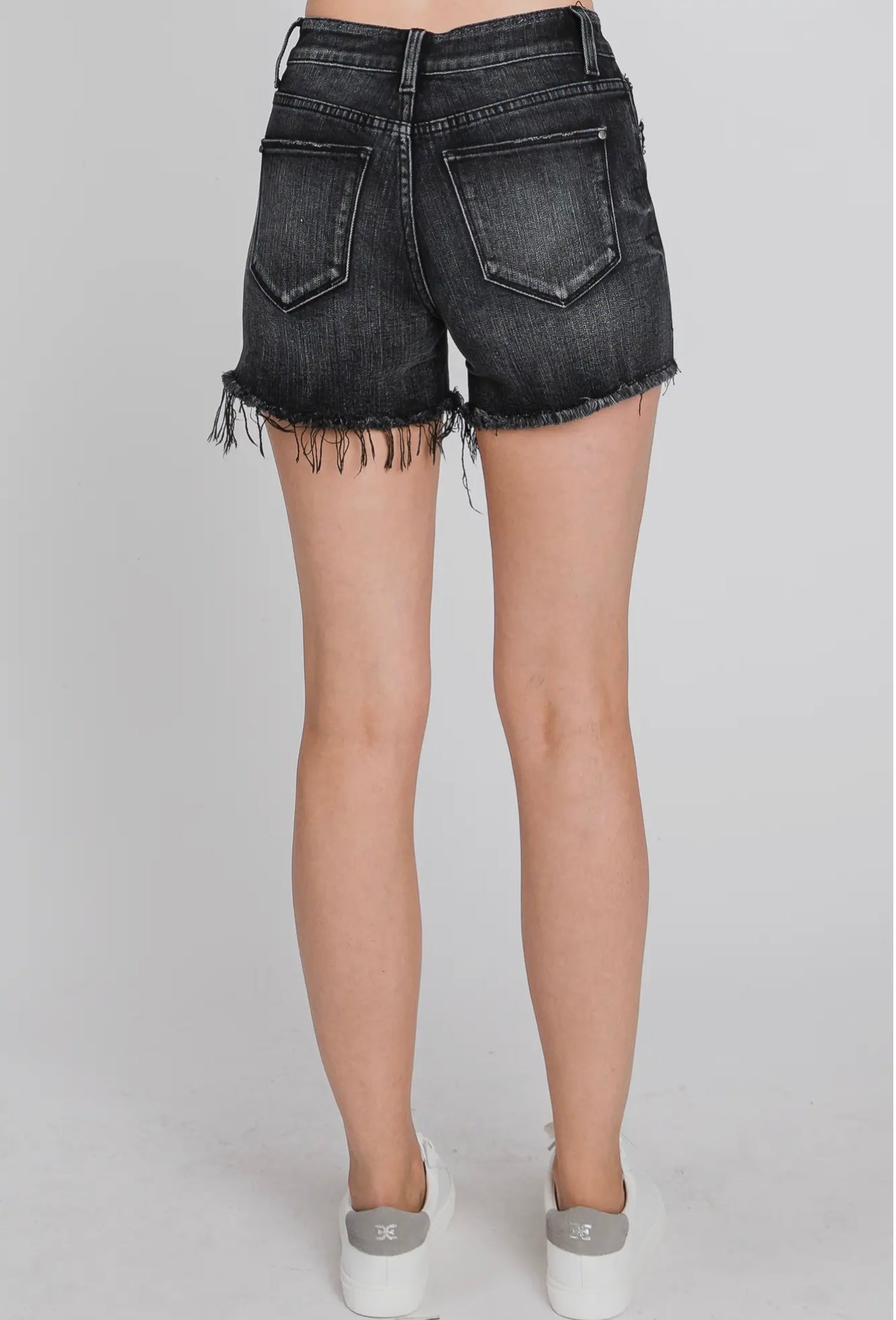 Petra153 High Rise Comfort Stretch
Shorts w/ Frayed Hem