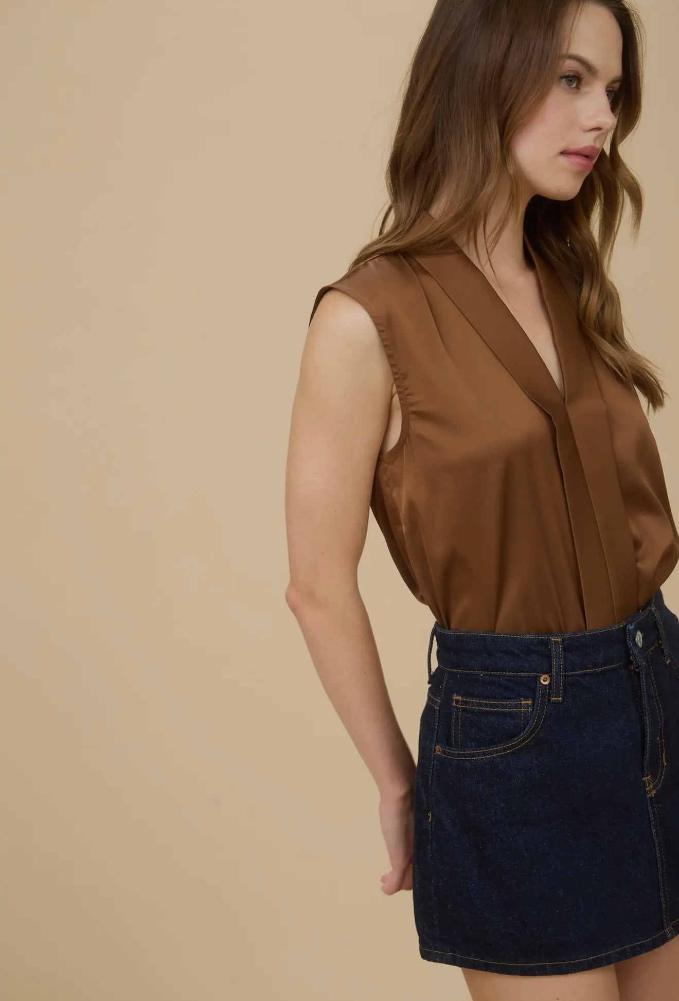 Satin Collared Sleeveless Blouse