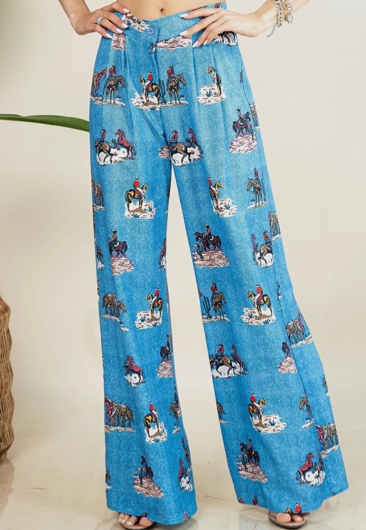 Western Running Horses
Print Elastic Wide Dress Slacks