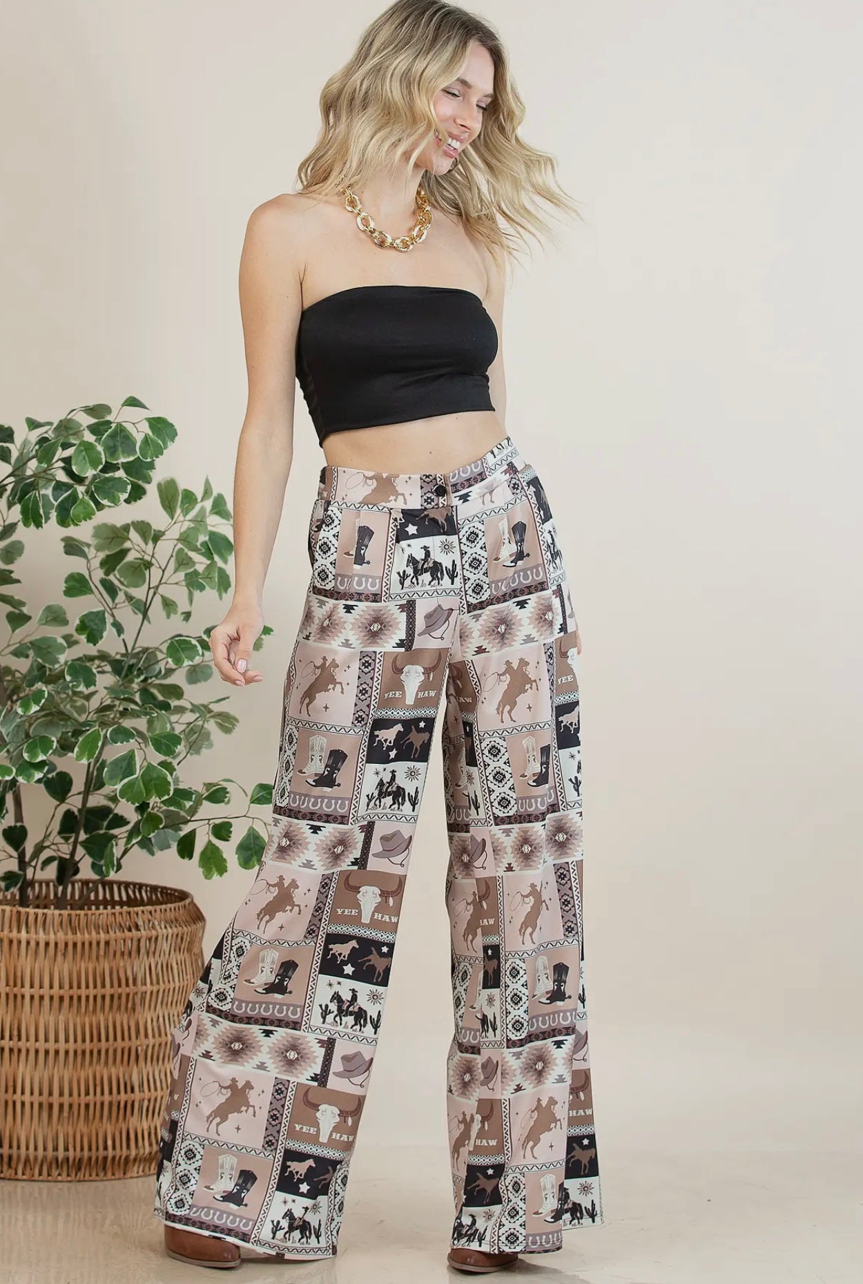 Nora Western Patch Collage
Print Slack Pants