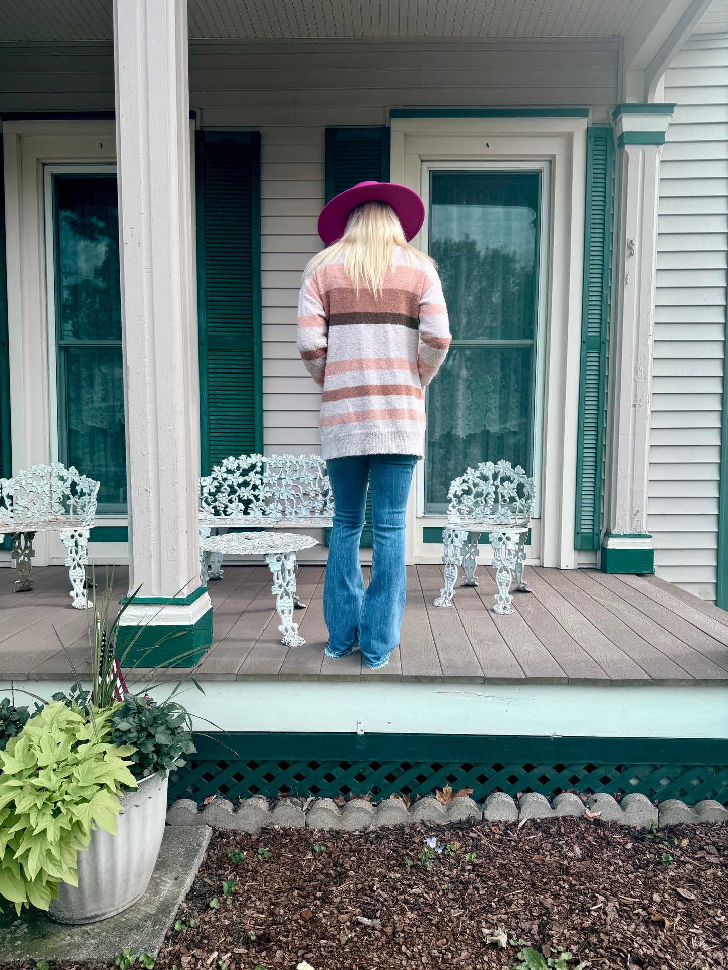 Long Sleeve Color Block Open
Front Cardigan