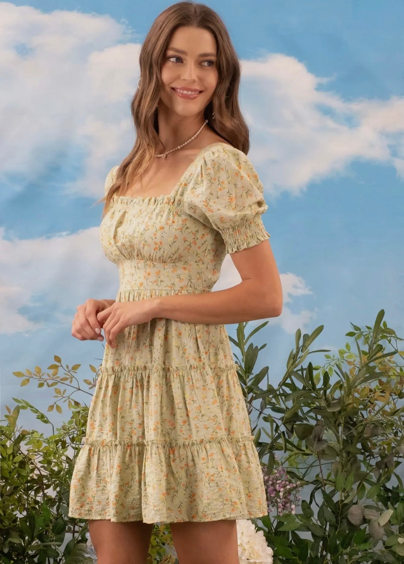 Floral Square Neck Puff Sleeve Tiered
Midi Dress