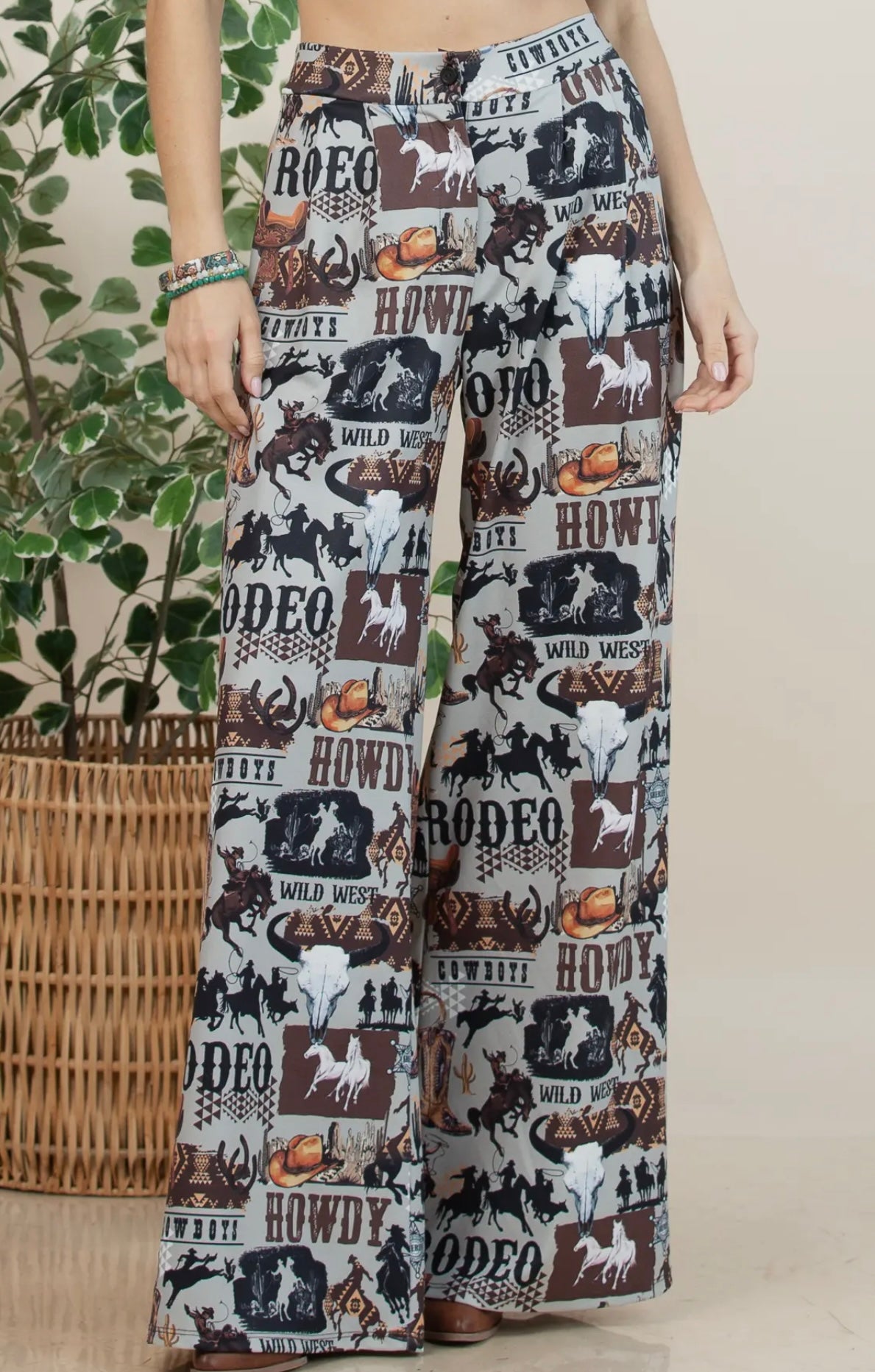 Killa Howdy Lucky Print
Slack Pants