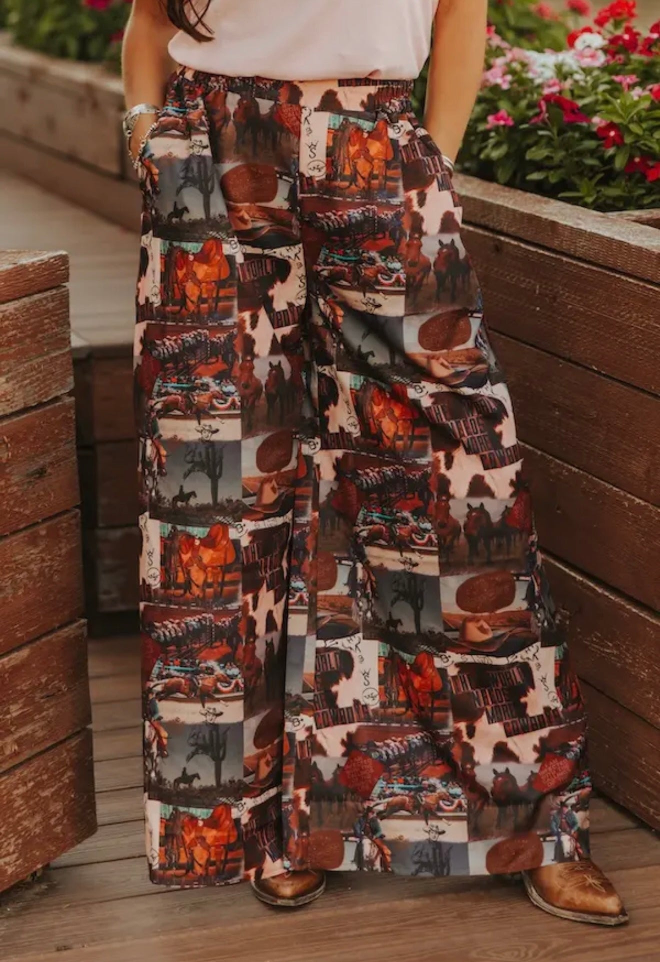 Western Collage Print High-Waist Wide
Leg Pants