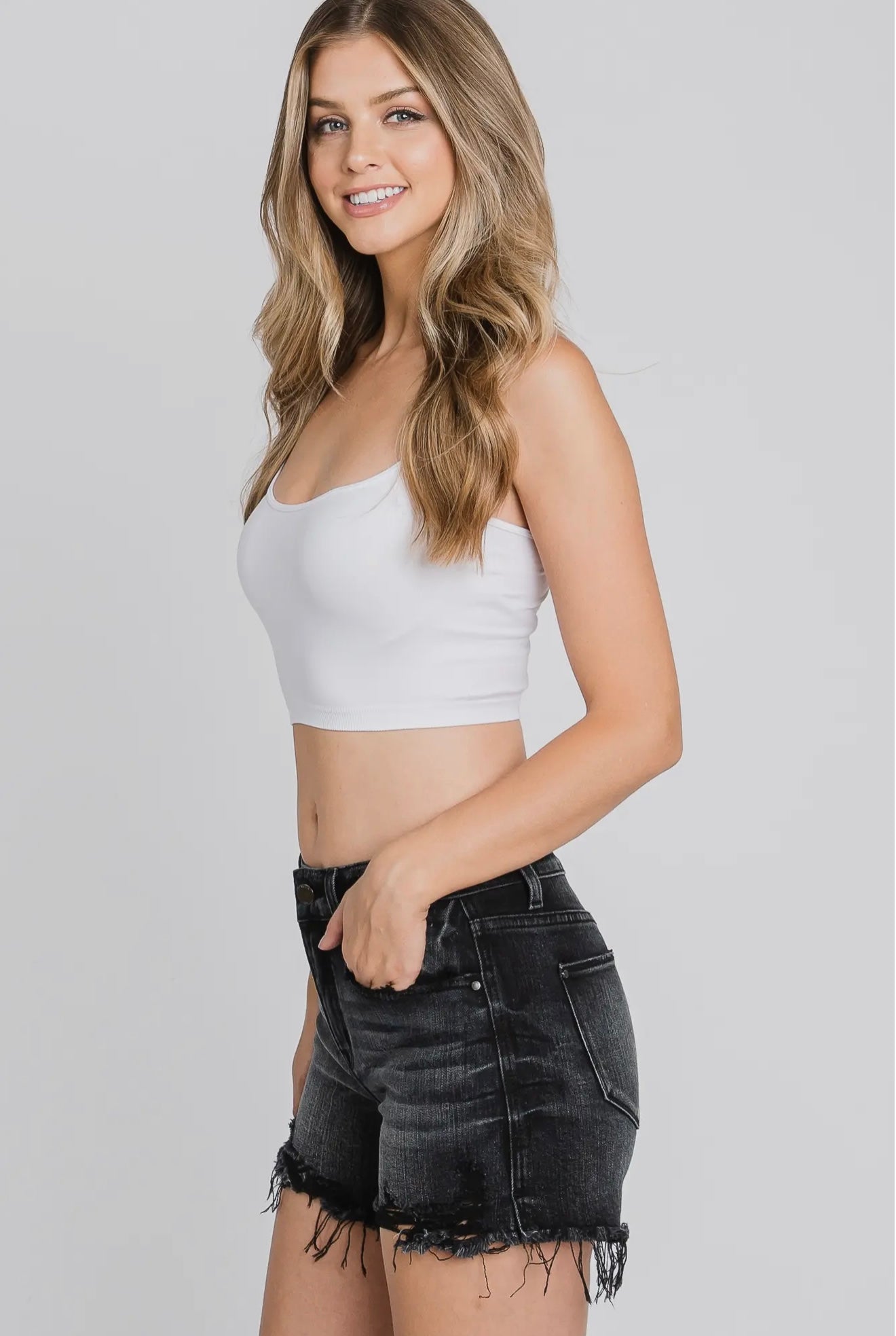 Petra153 High Rise Comfort Stretch
Shorts w/ Frayed Hem