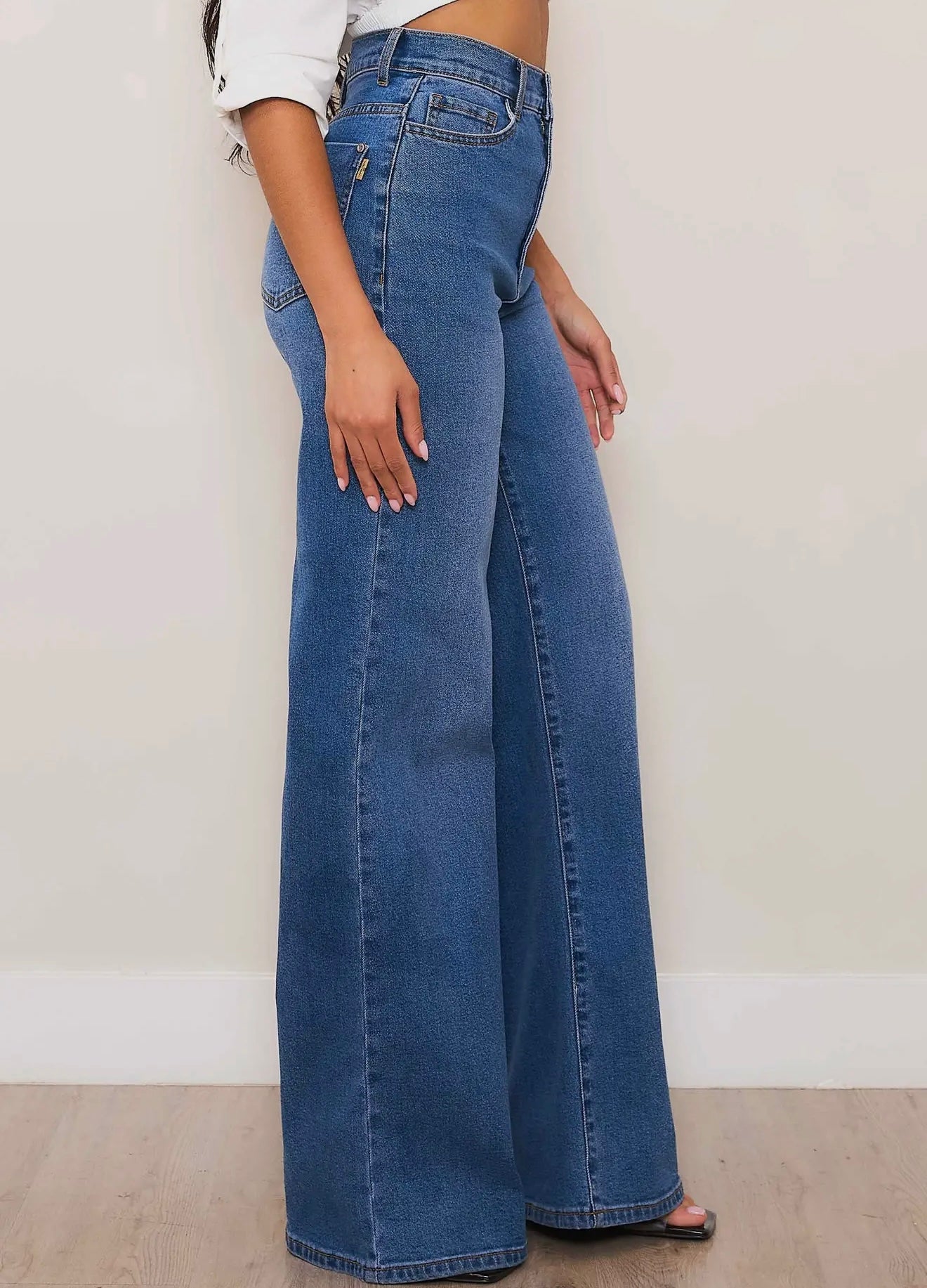 Wide Leg - Rigid with Comfort Stretch