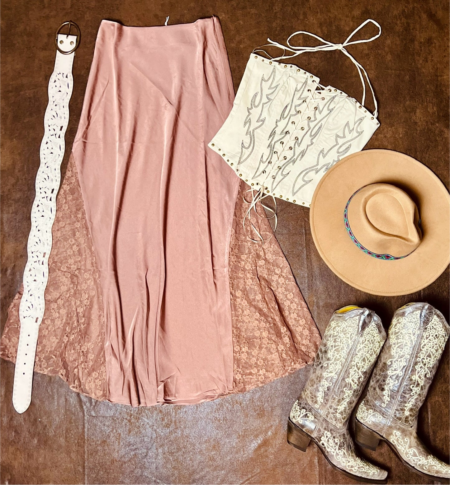 Raelynn Embroidered Western
Corset Top