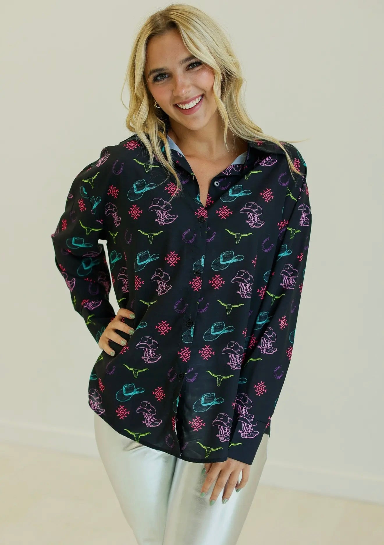 Kathryn Classic Button-Up, Black
Western Elements