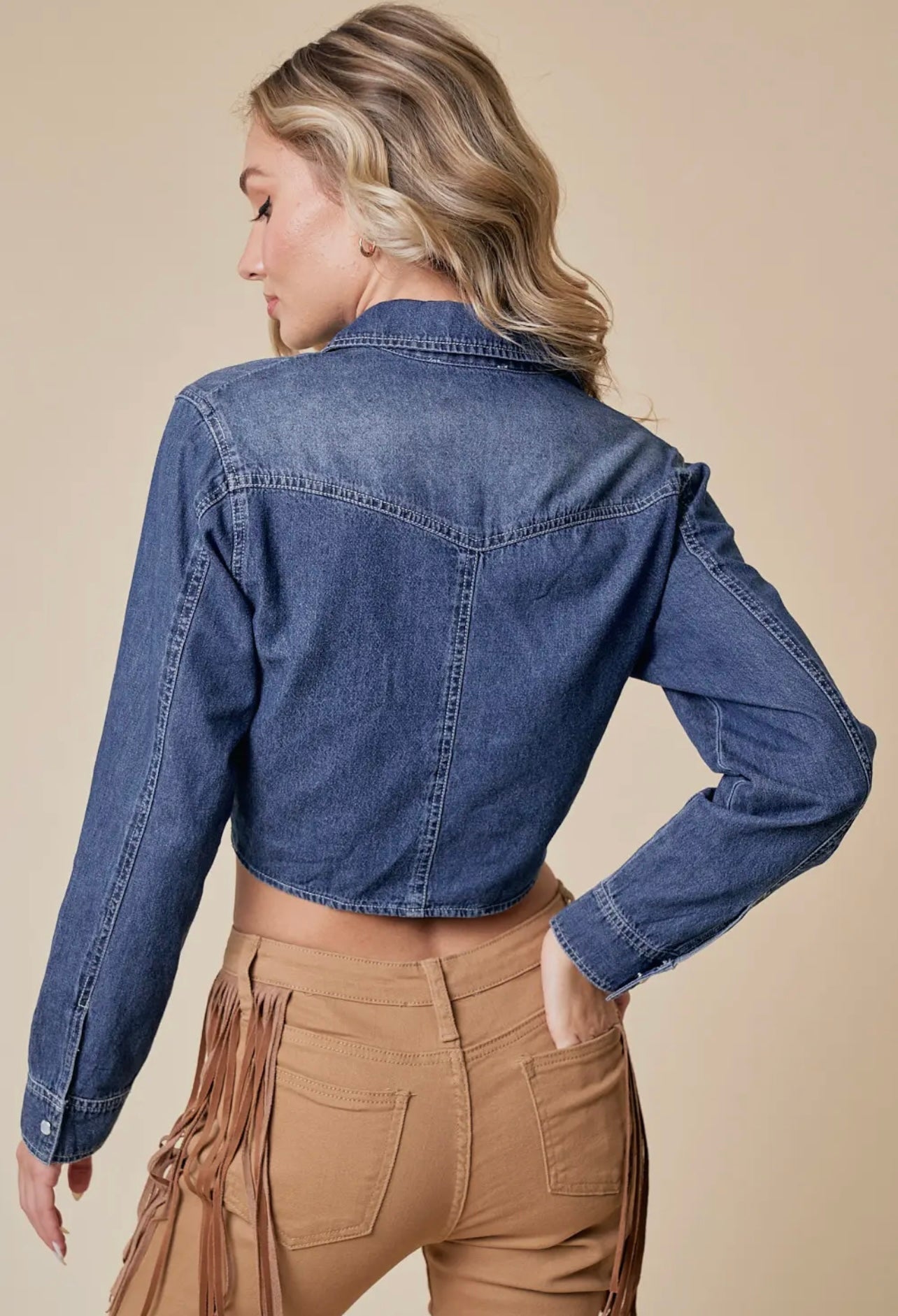Dark Wash Western Tie Front
Button Down Lt Denim Top
