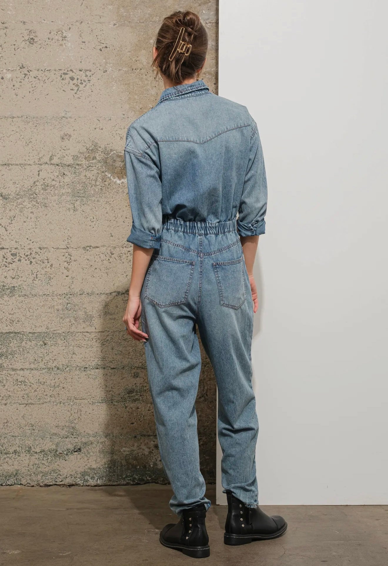 Western Yoke Pocket
Denim Jumpsuit