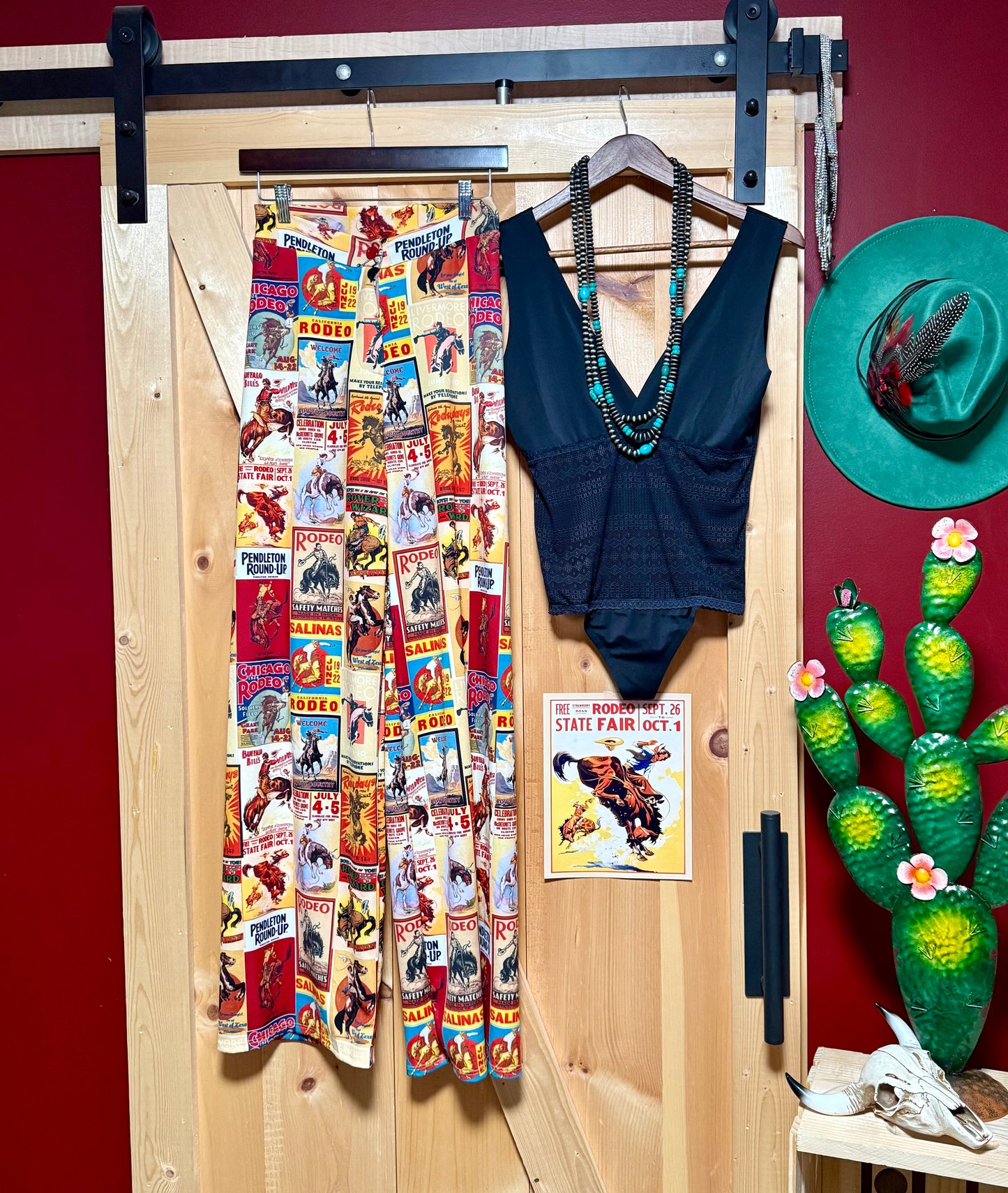 Kickin Rodeo Collage Printed Slacks