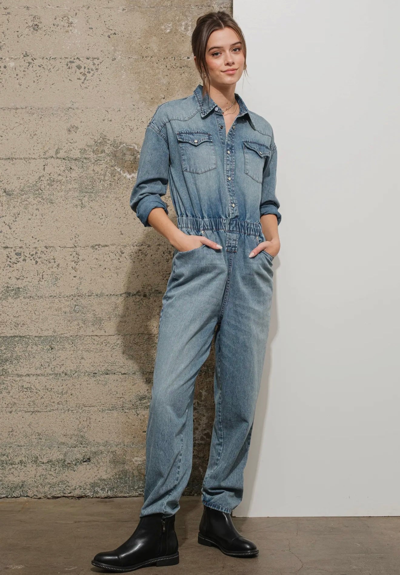 Western Yoke Pocket
Denim Jumpsuit