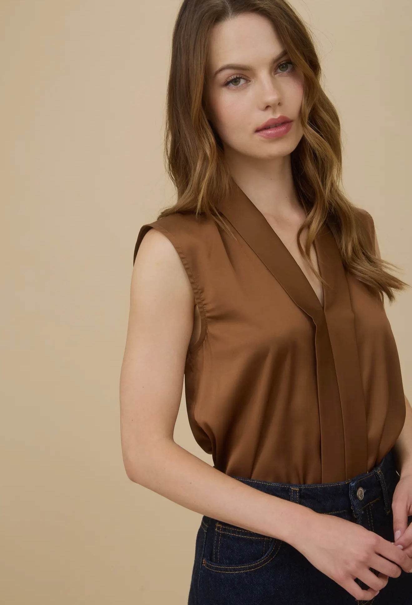 Satin Collared Sleeveless Blouse