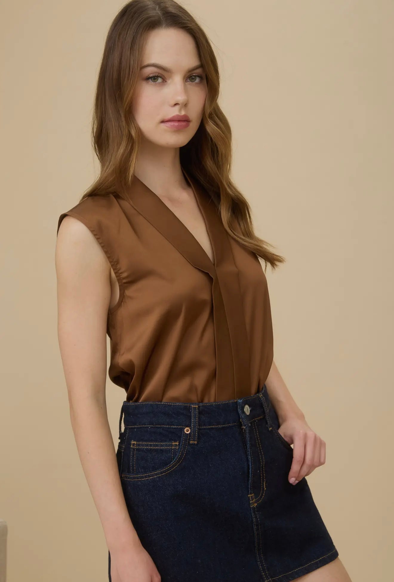 Satin Collared Sleeveless Blouse