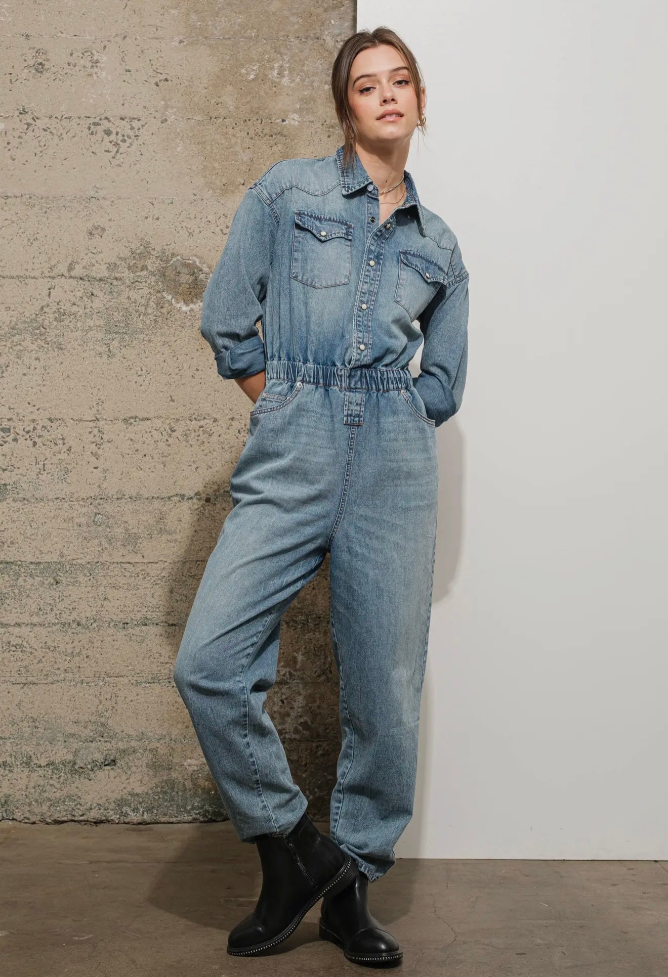 Western Yoke Pocket
Denim Jumpsuit