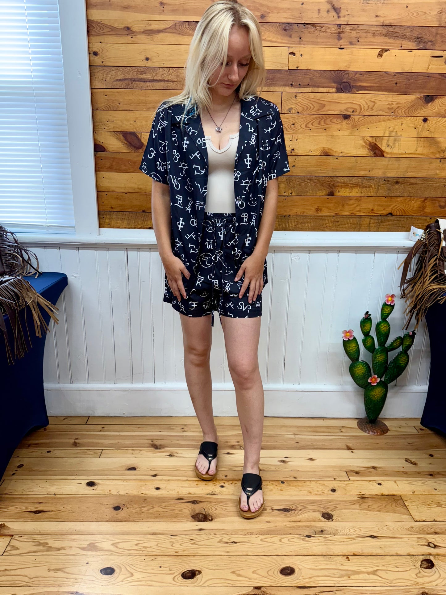 Black Cattle Brand Pearl Snap Shirt W
Drawstring Short Set