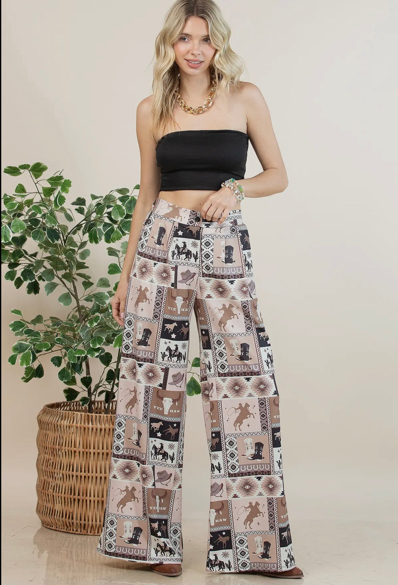 Nora Western Patch Collage
Print Slack Pants