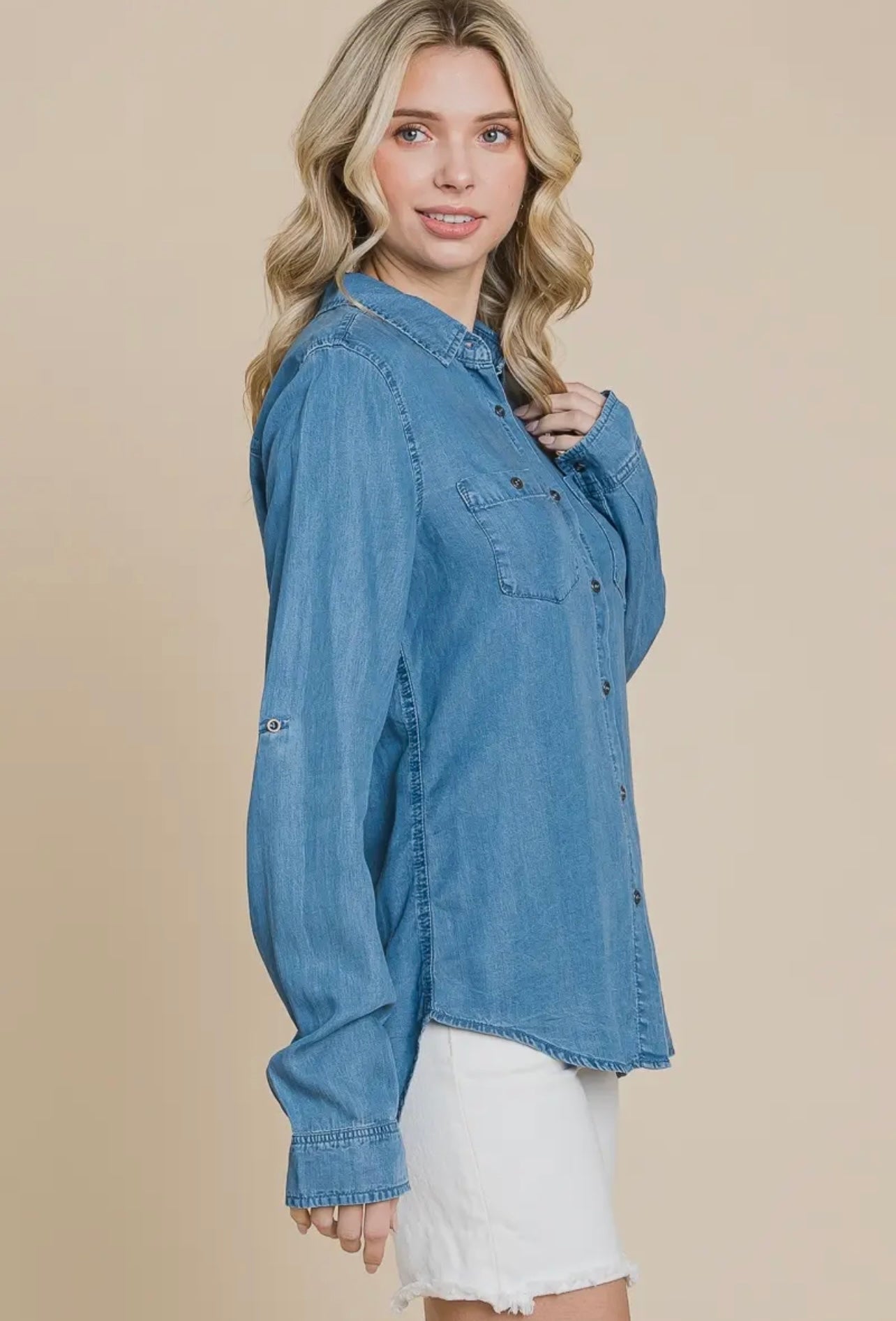 Chambray Button-Down
Collared Shirt