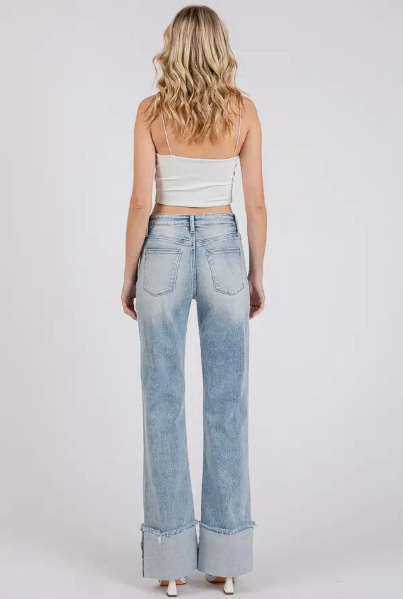 Petra153 High Rise Super Stretch Wide
Flare w/ Cuffed Hem