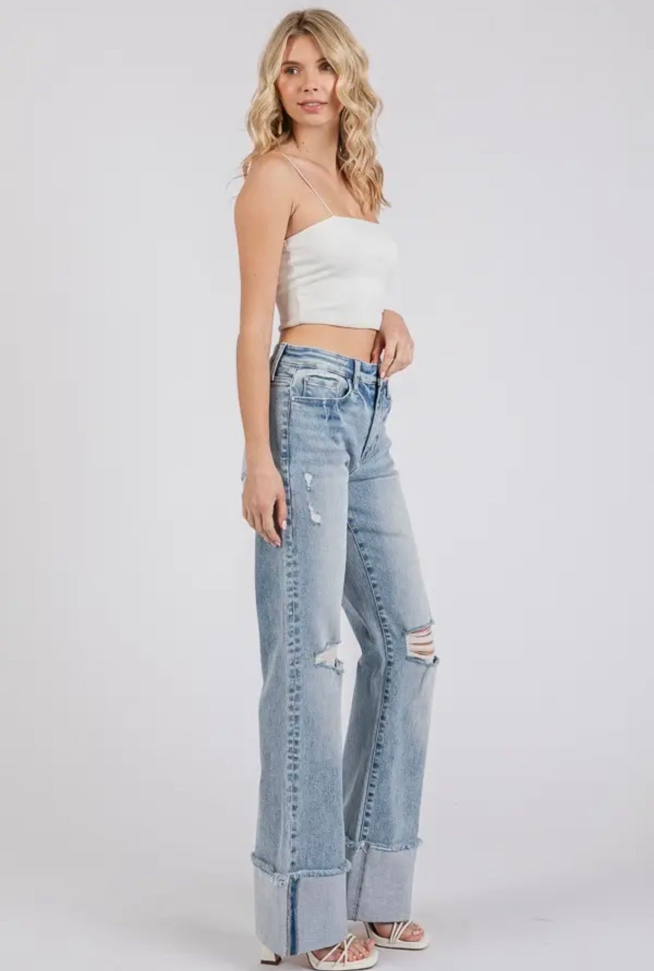 Petra153 High Rise Super Stretch Wide
Flare w/ Cuffed Hem