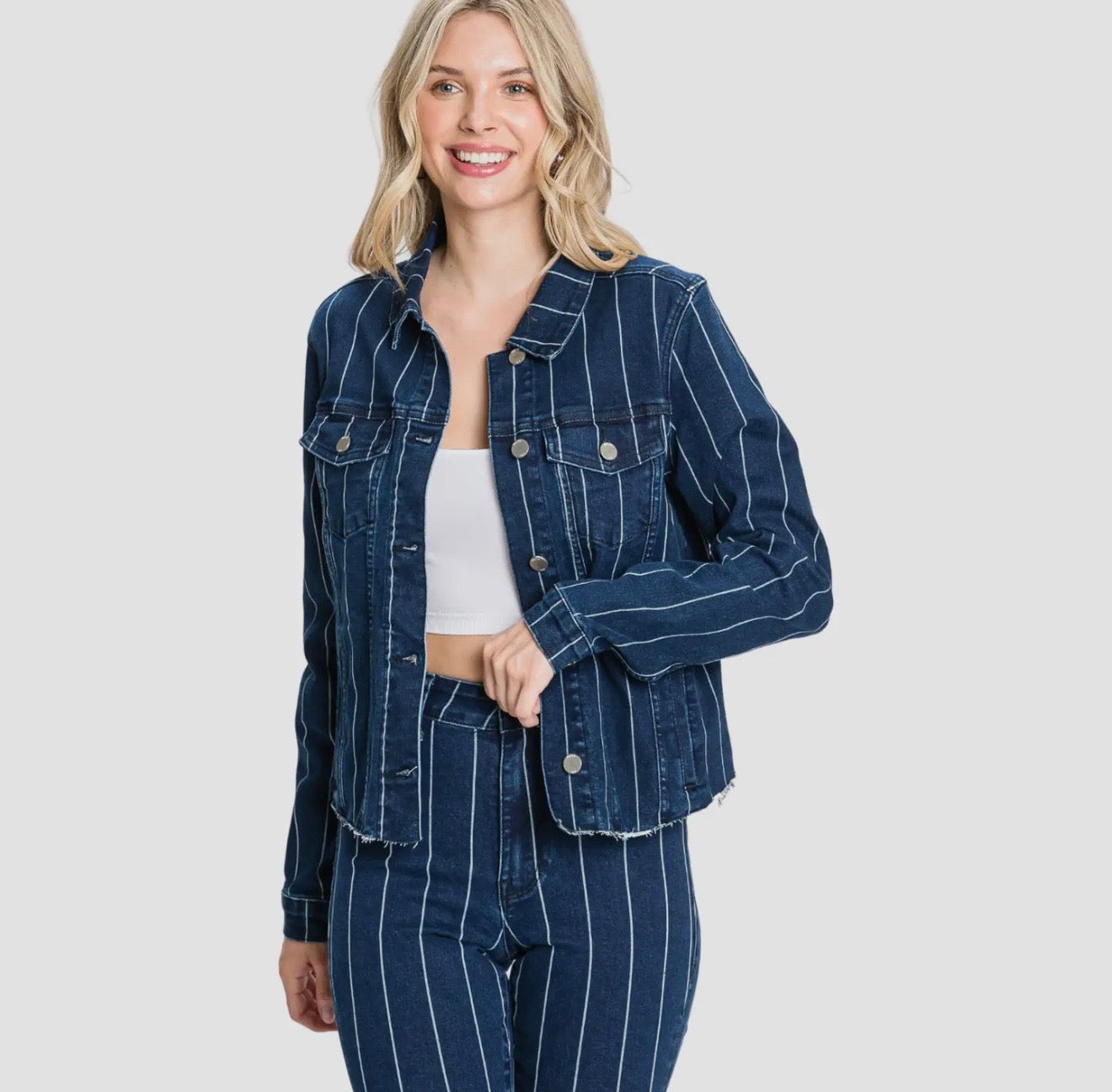 Petra153 Stripe Print Stretch Cropped
Jacket with Raw Edges