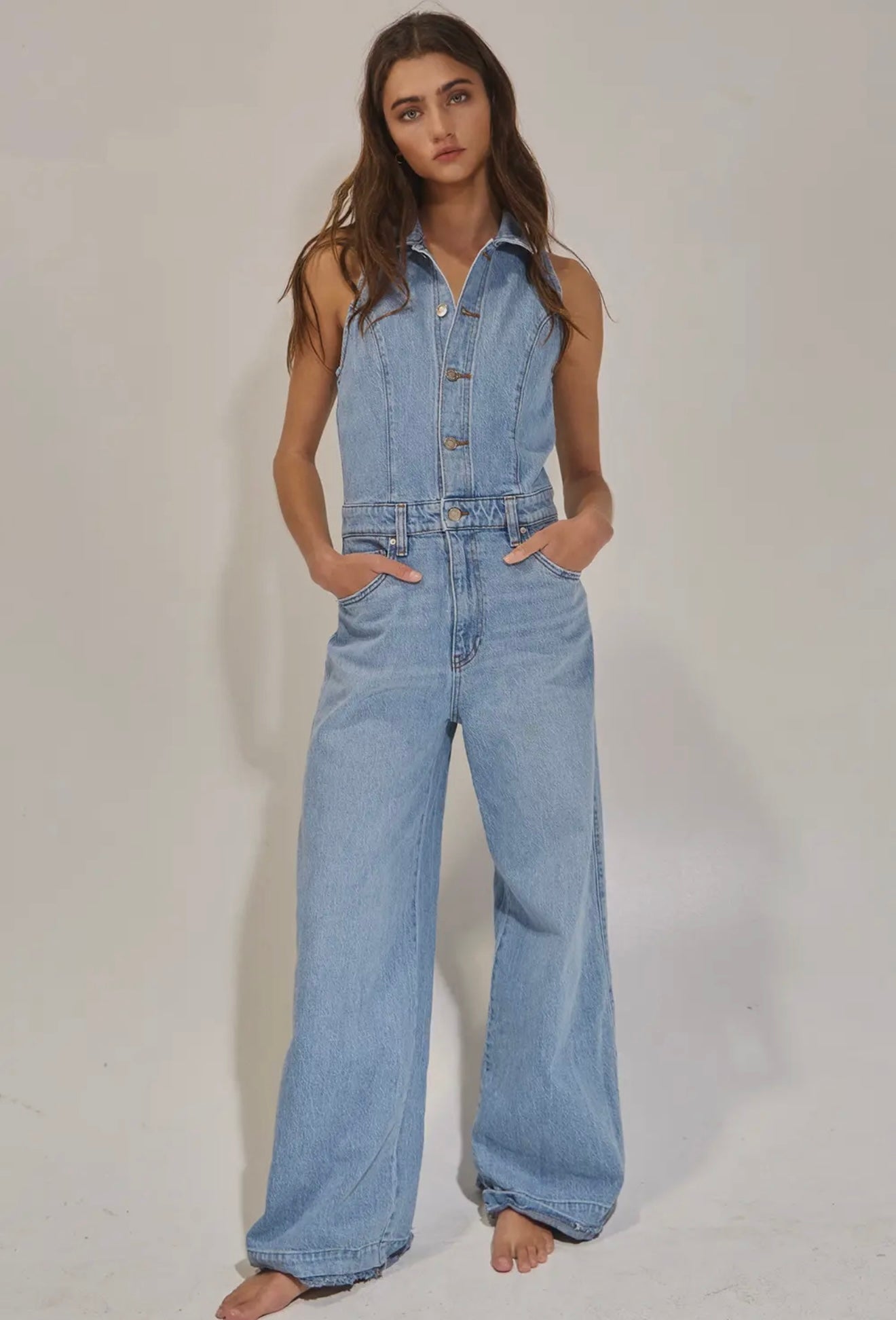 Collared Wide Leg
Denim Jumpsuit