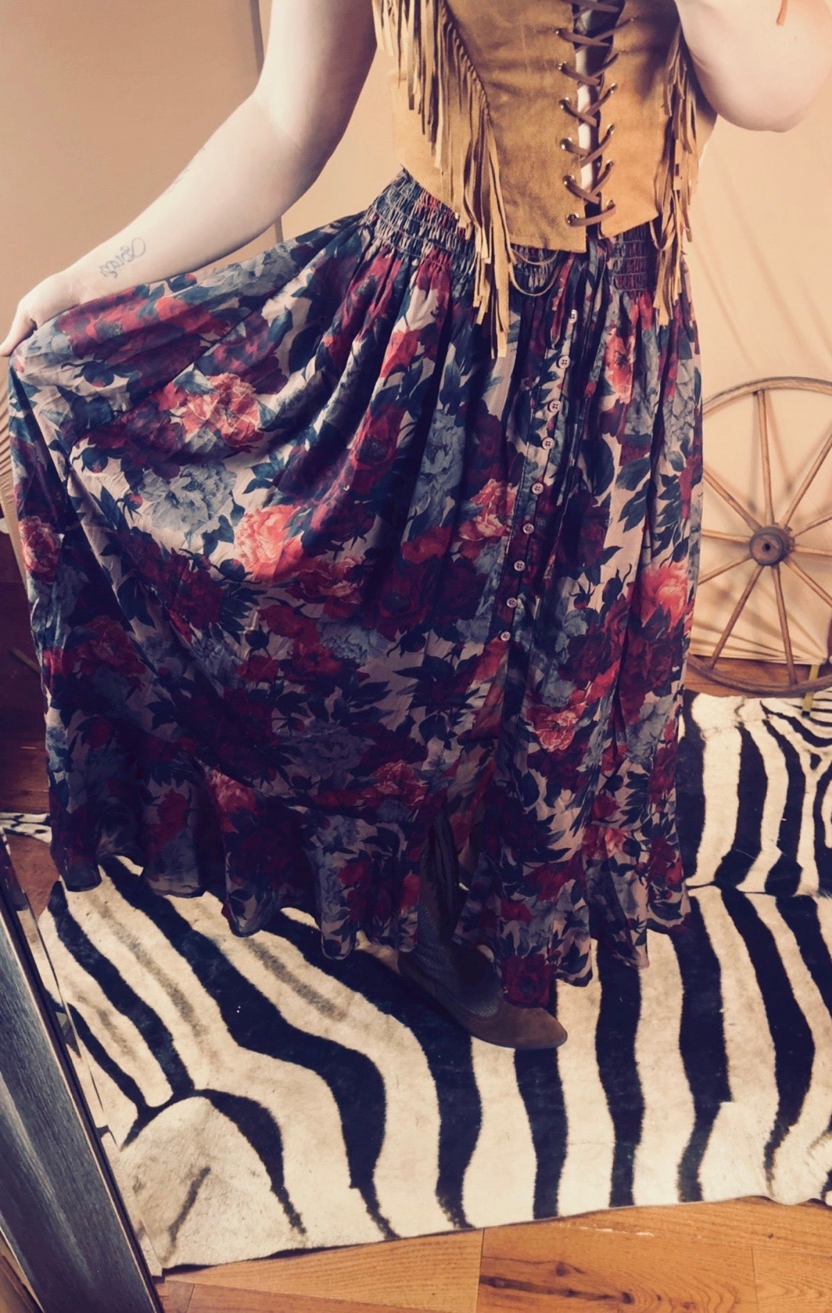 Floral-Print Drawstring Button-Front
Maxi Skirt