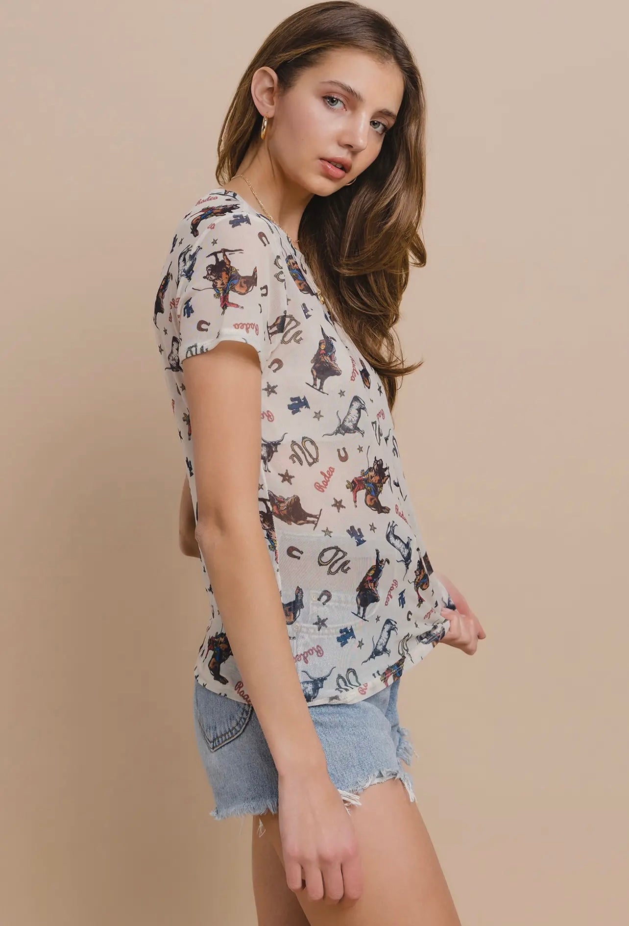 Rodeo Western Mesh Print
Casual Tee