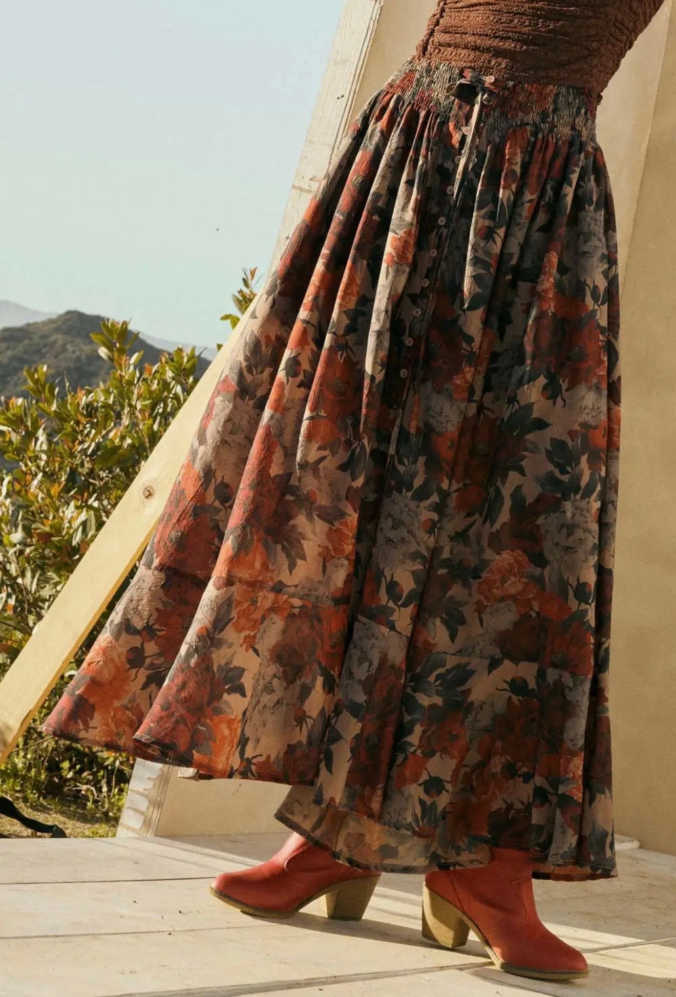 Floral-Print Drawstring Button-Front
Maxi Skirt