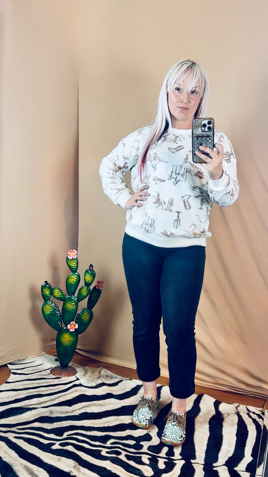 Western Print Crew Neck Long Sleeve
Knit Pullover