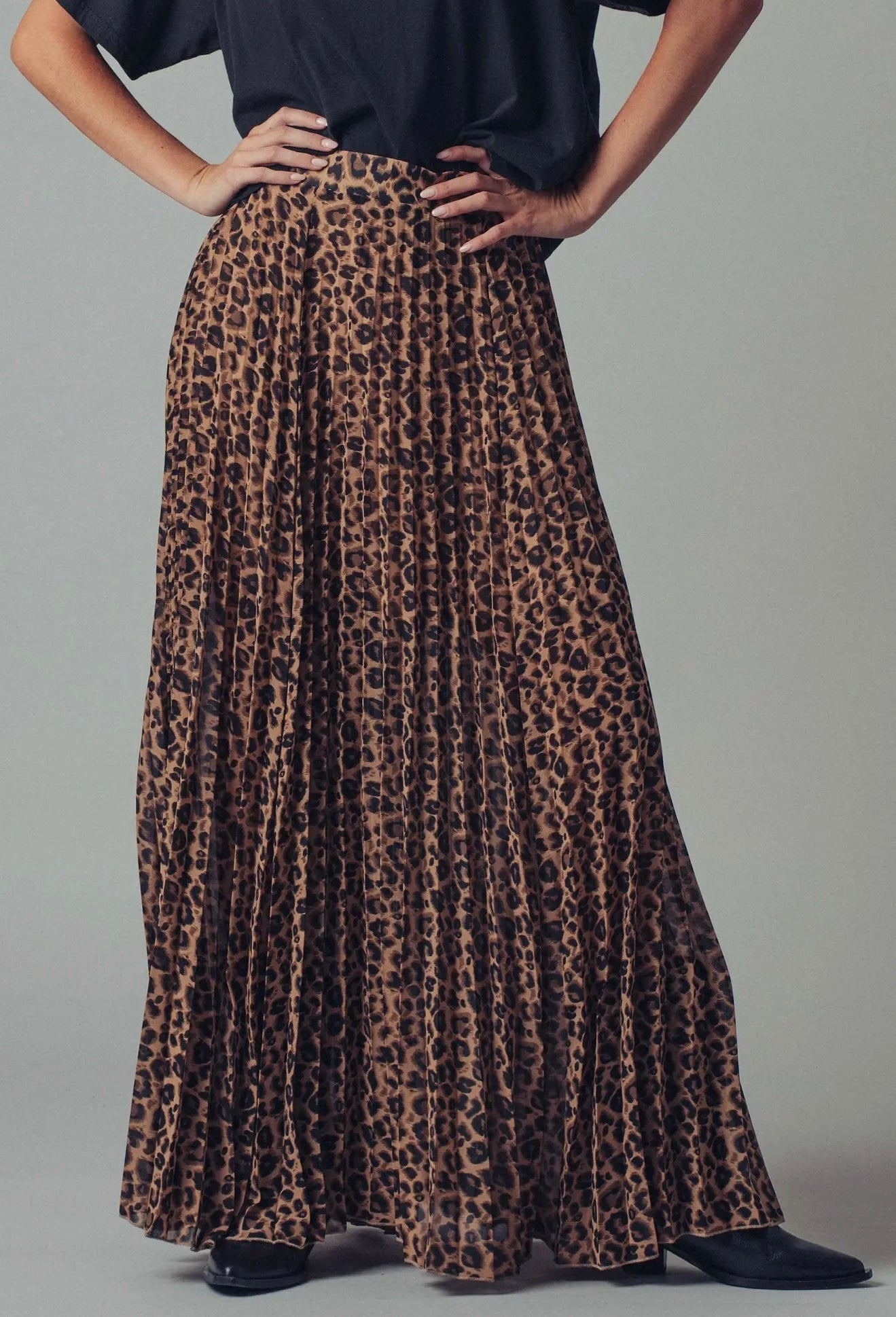 Sophisticated Leopard Print Pleated Flowy
A Line Skirt