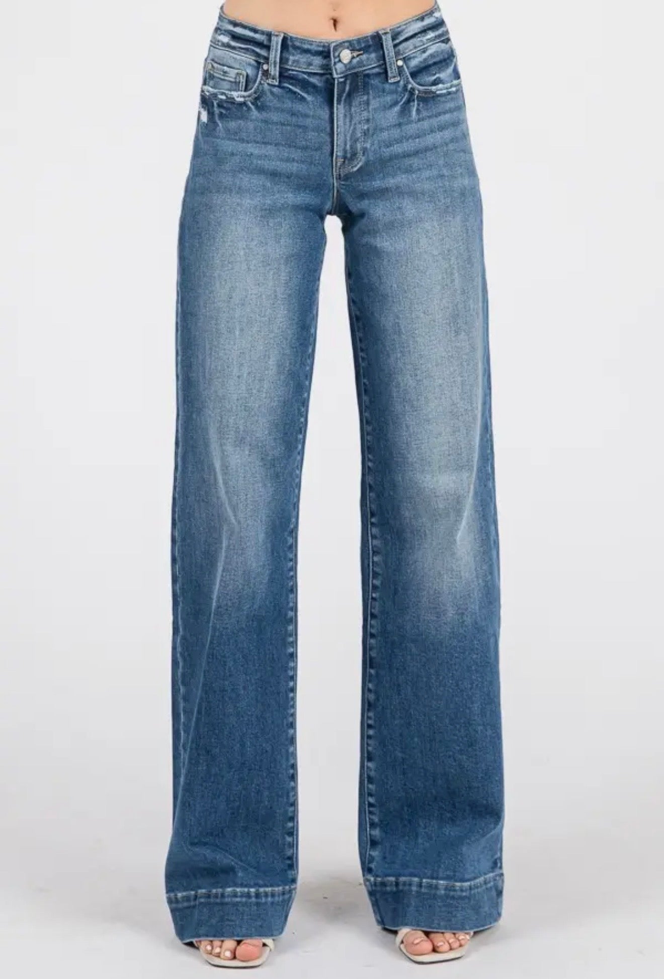 Petra153 Mid Rise Stretch Trouser
Wide Leg Jeans