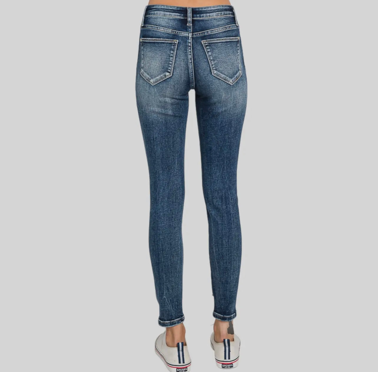 Petra153 High Rise Ankle Skinny
Jean w/ Destroved Hem