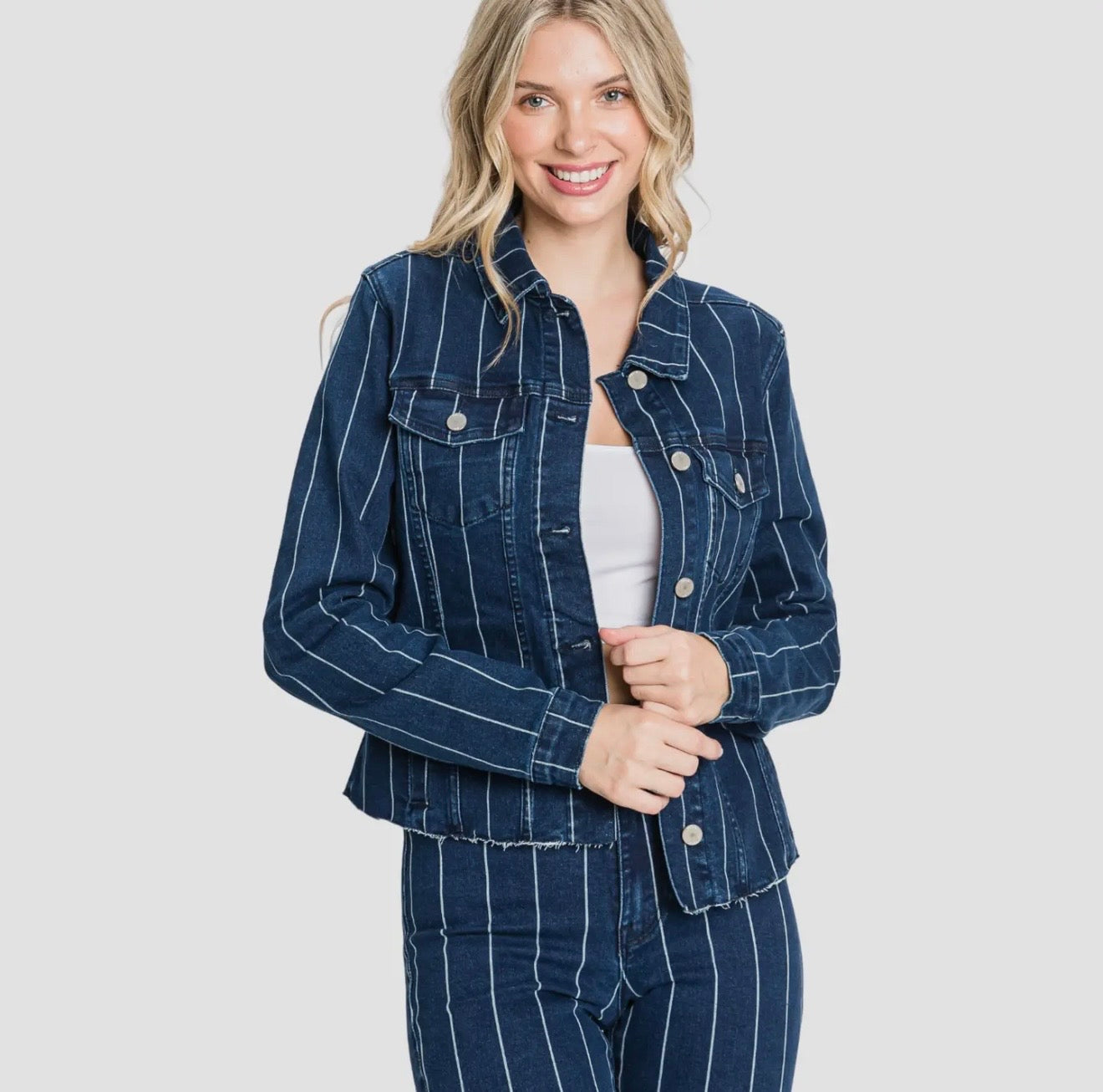 Petra153 Stripe Print Stretch Cropped
Jacket with Raw Edges