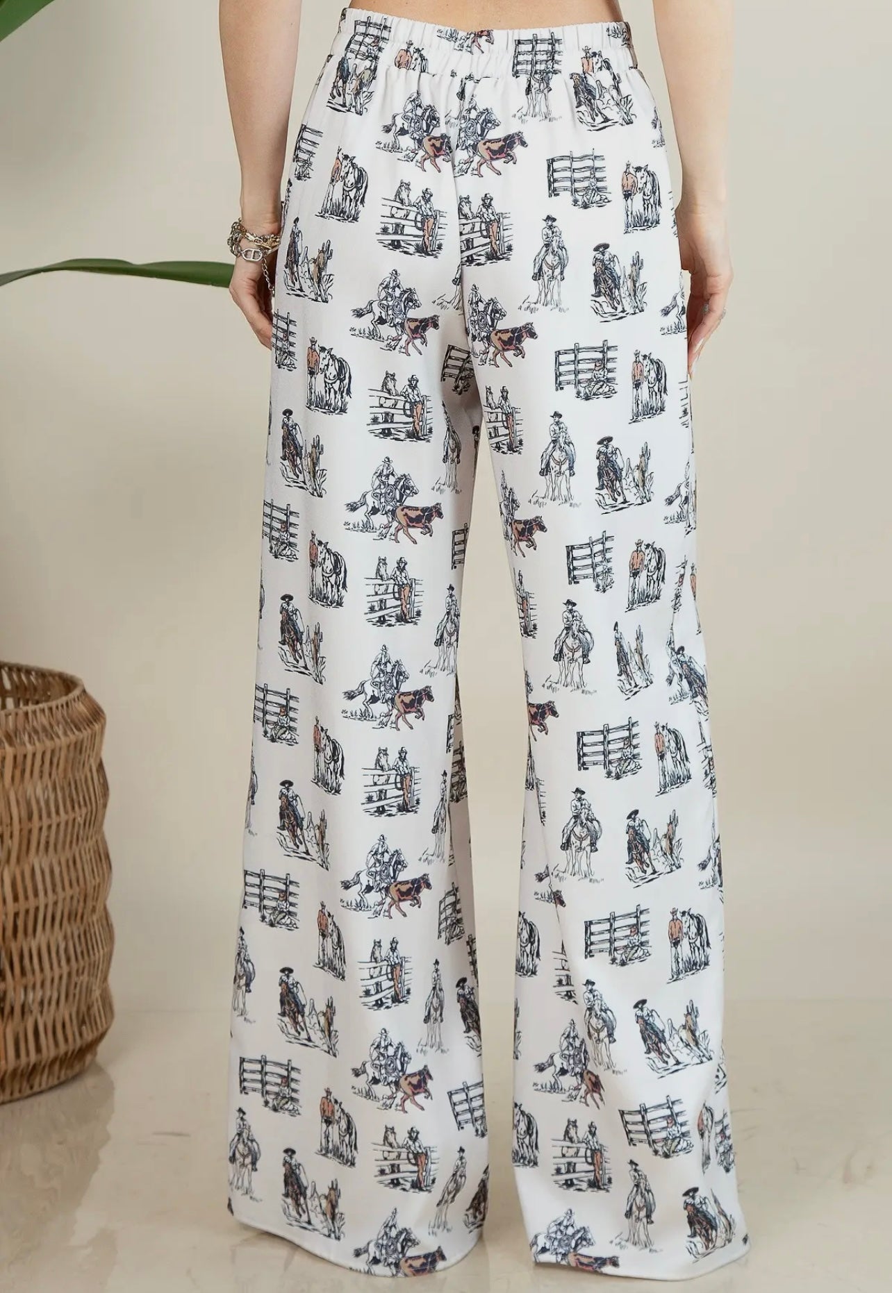 Western Horse Farm Print
Elastic Wide Dress Slacks