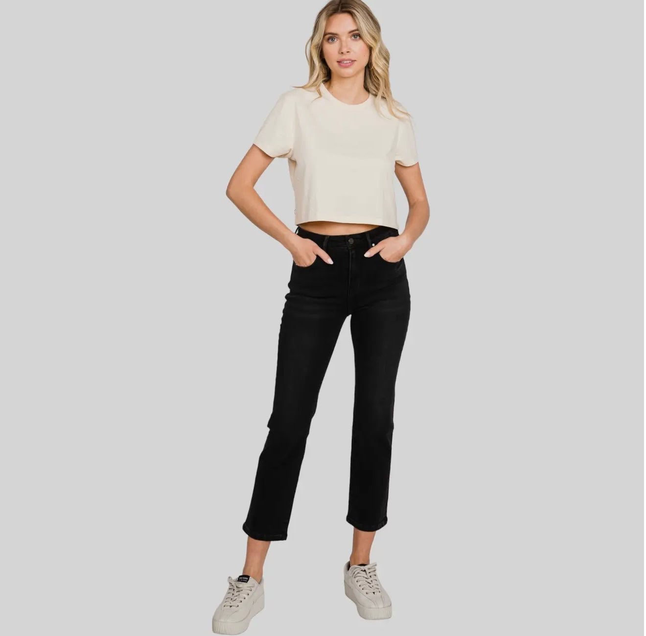 Petra153 High Rise Stretch Slim
Straight Jeans