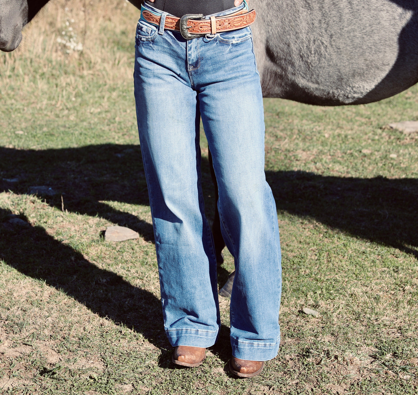 Petra153 Mid Rise Stretch Trouser
Wide Leg Jeans