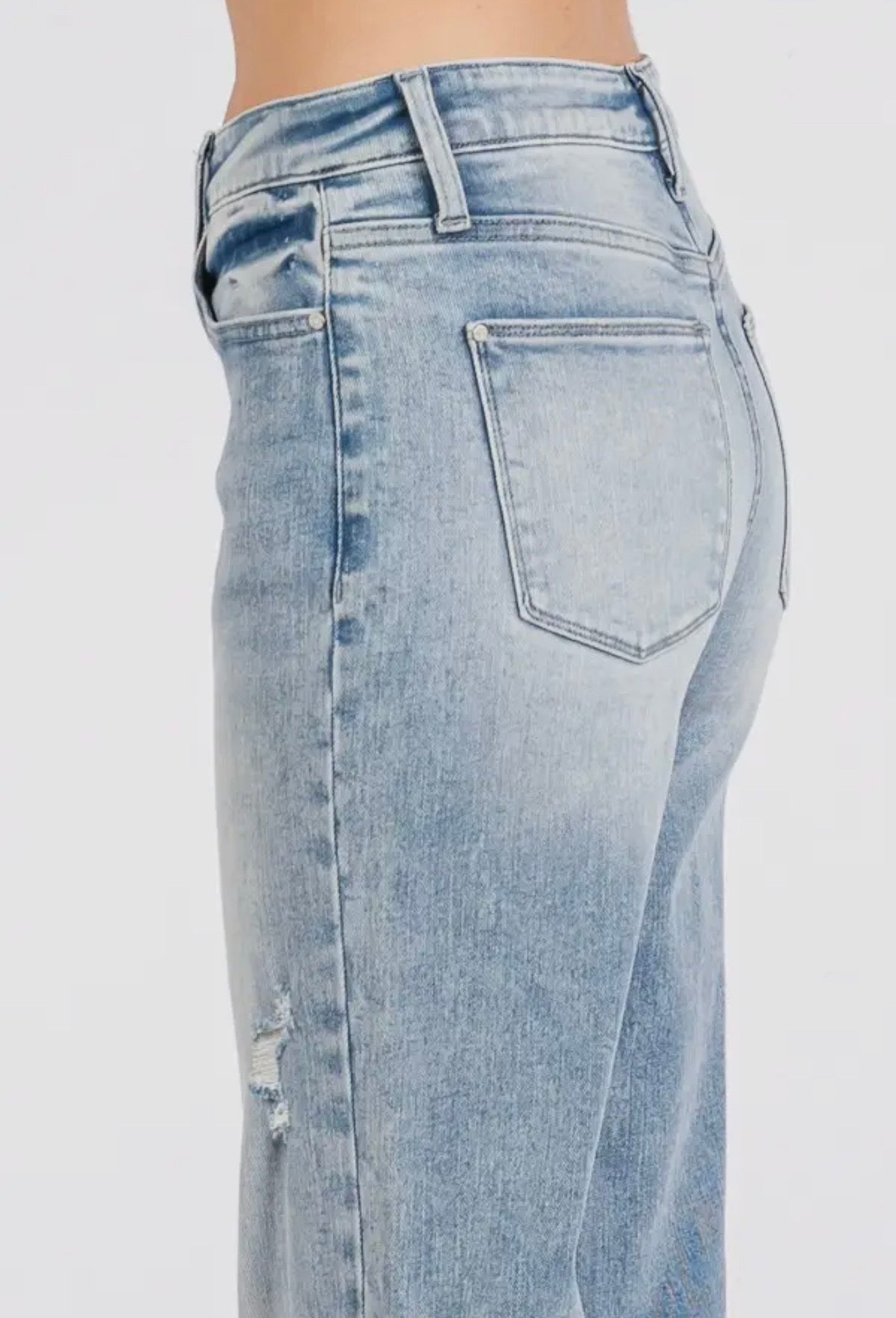 Petra153 High Rise Super Stretch Wide
Flare w/ Cuffed Hem