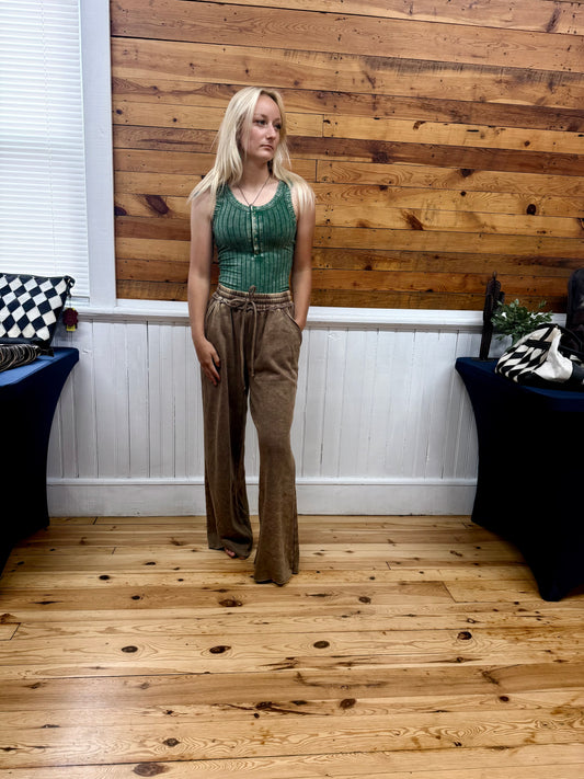 Zenana Acid Wash Fleece Palazzo Sweatpants with Pockets in Mocha