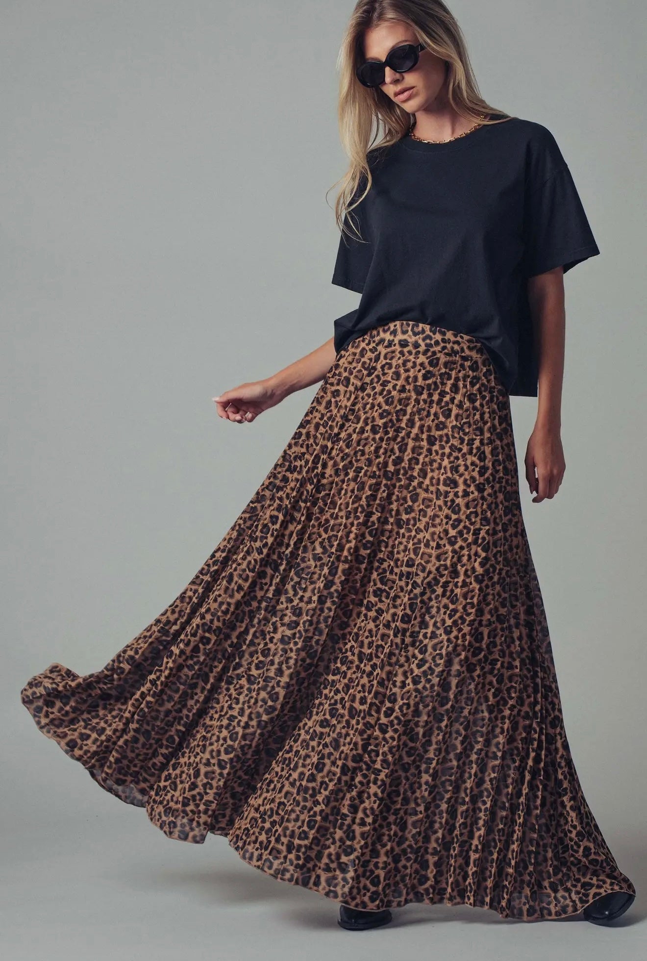 Sophisticated Leopard Print Pleated Flowy
A Line Skirt