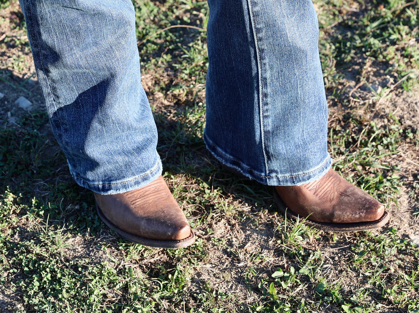 Petra153 Mid Rise Stretch Classic
Bootcut Jeans