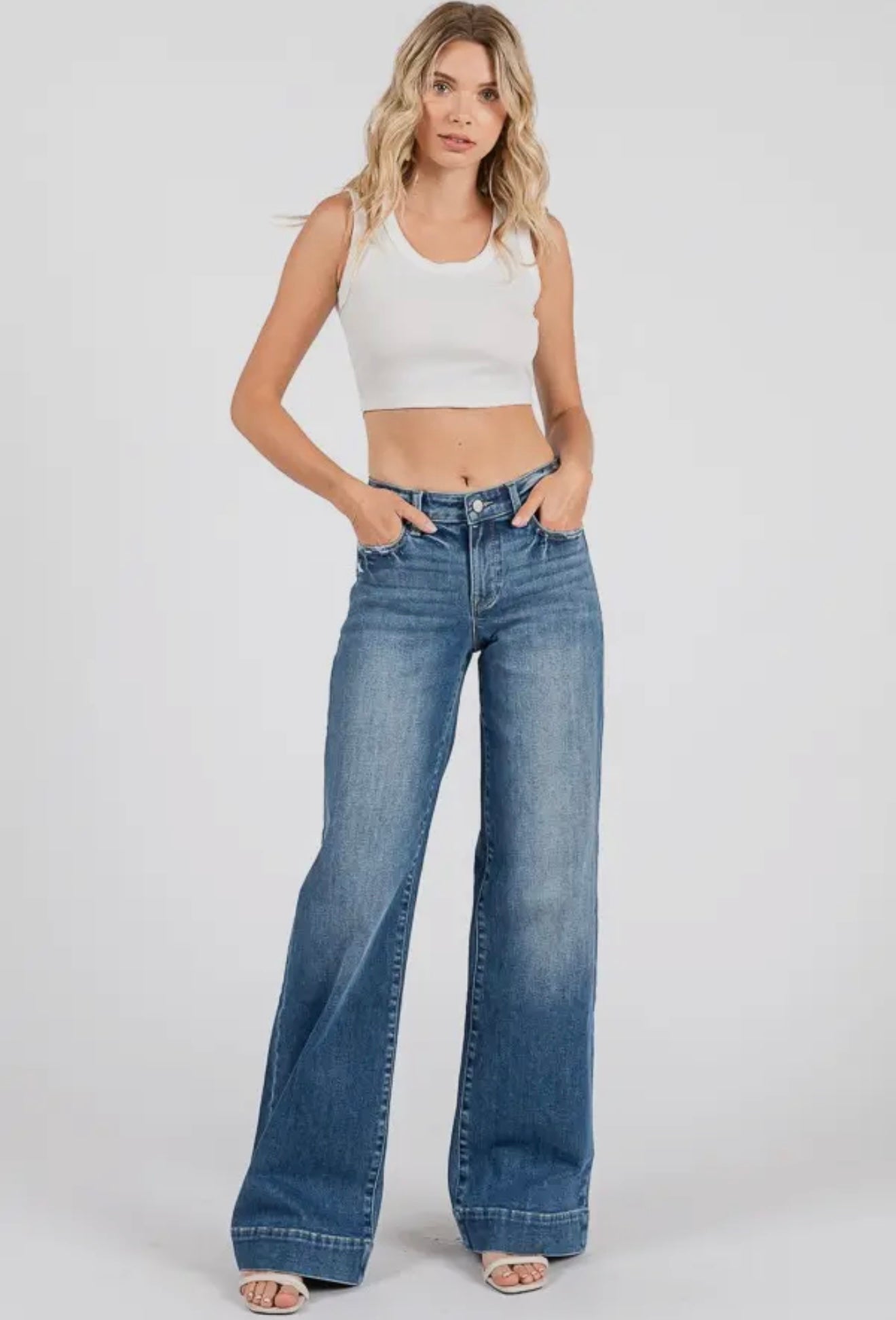 Petra153 Mid Rise Stretch Trouser
Wide Leg Jeans