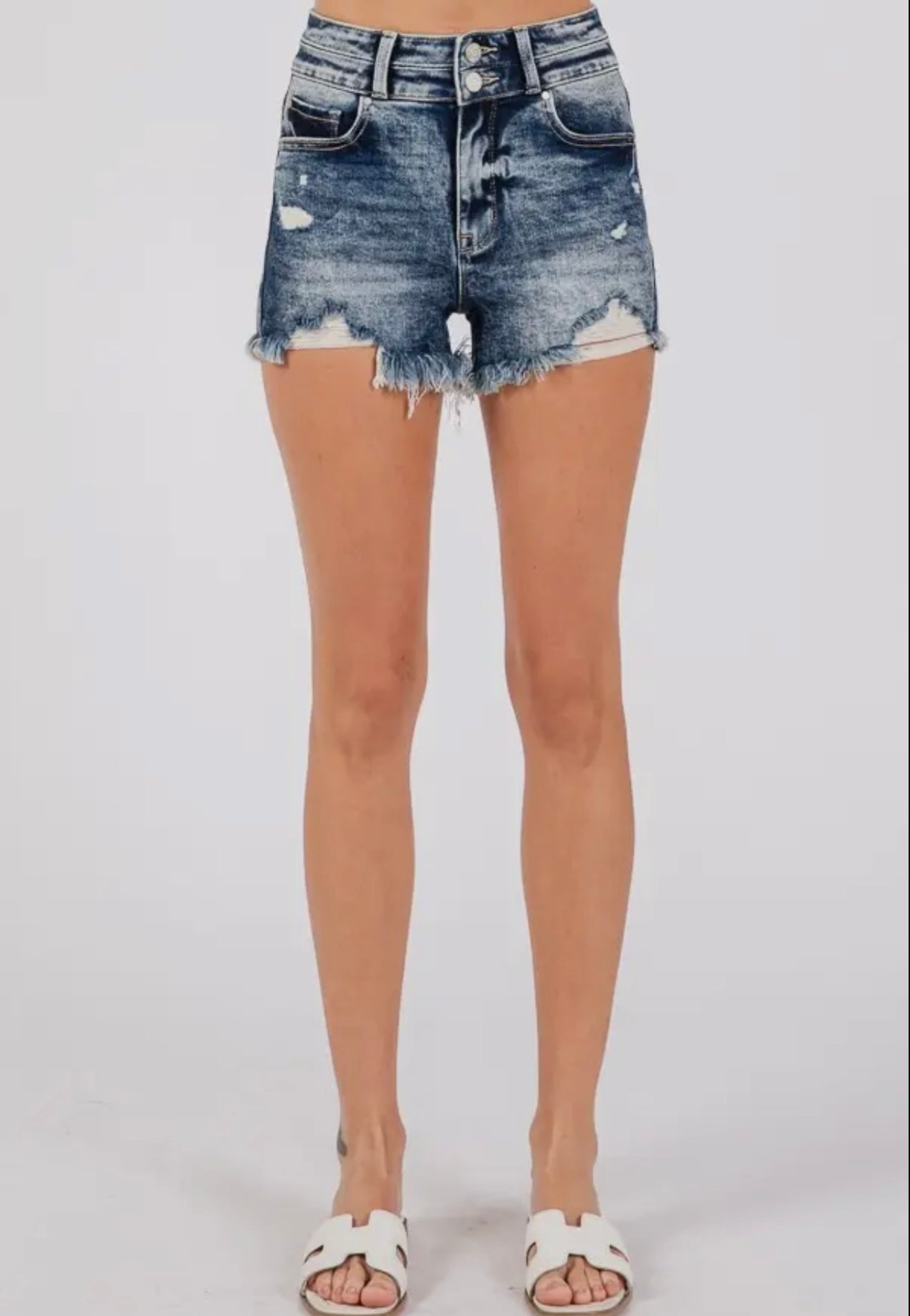 Petra153 High Rise Stretch Destroy
Shorts w/ Frayed Hem