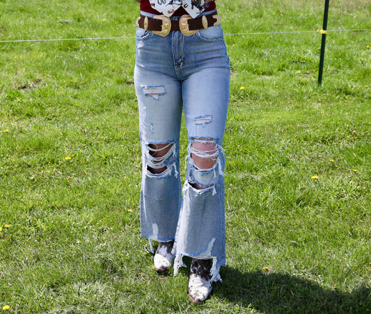 Petra153 Distressed High Rise Rigid
Vintage Cropped Flare