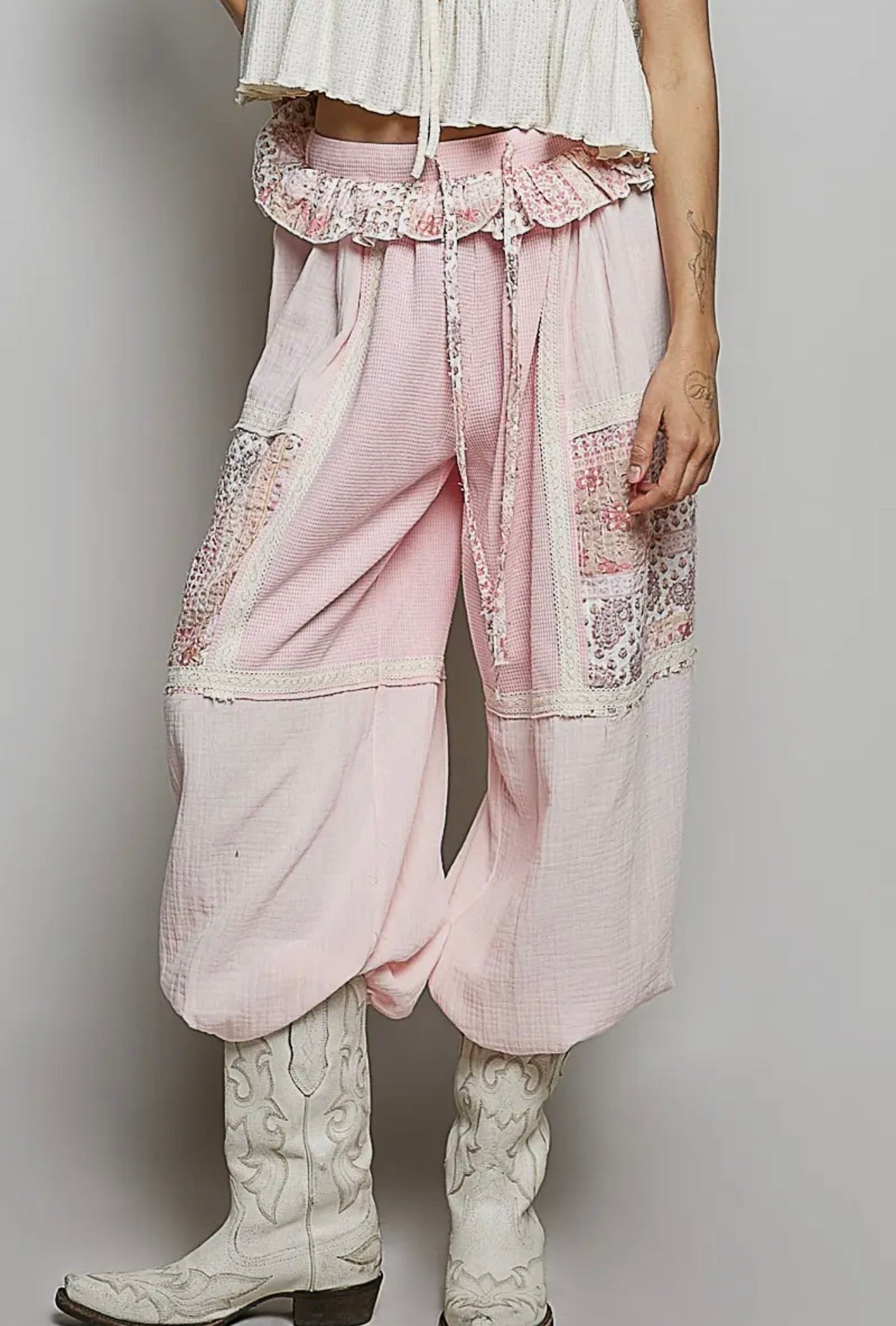POL Floral Pattern Ruffle Waist Band Knit Jogger Pants