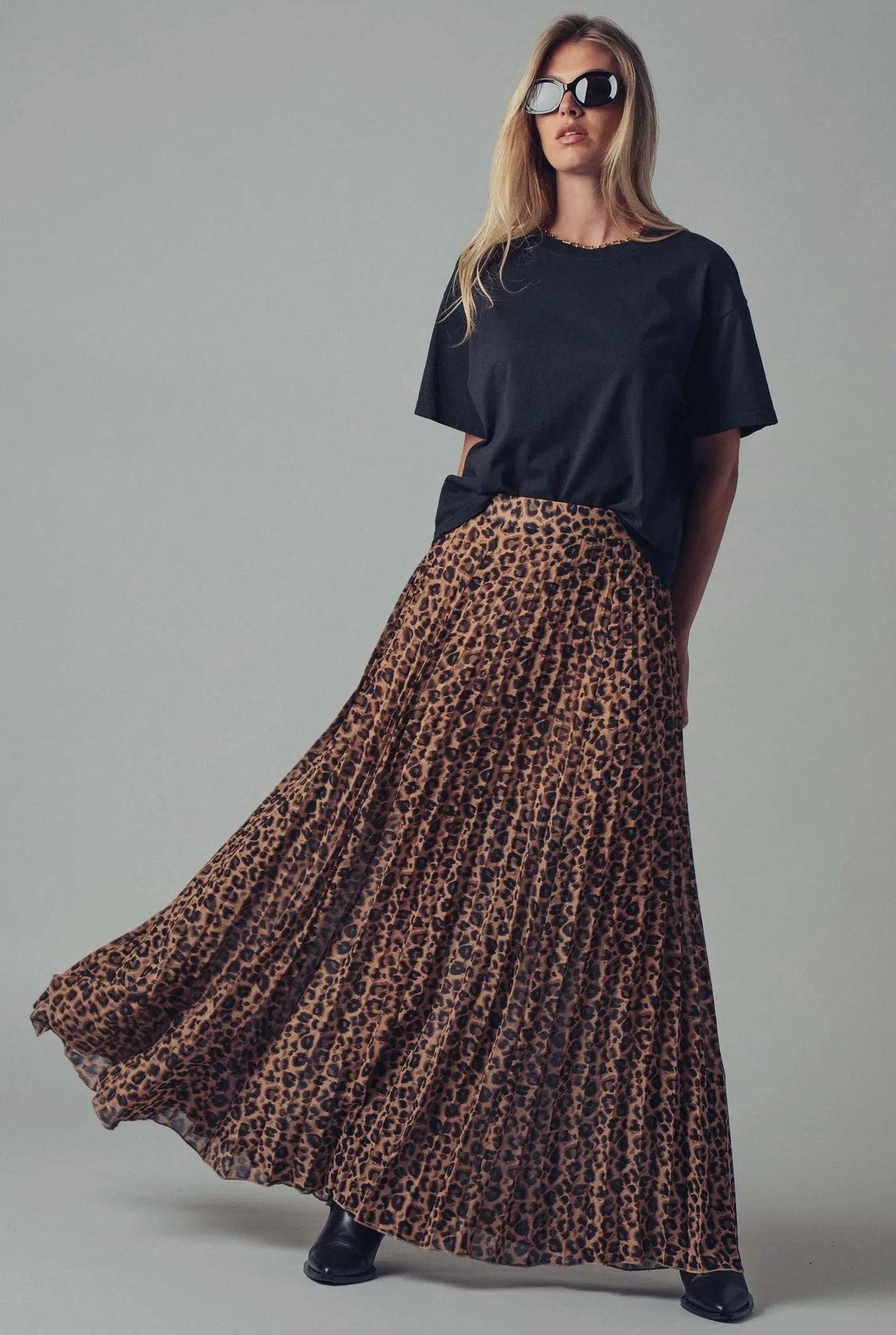 Sophisticated Leopard Print Pleated Flowy
A Line Skirt