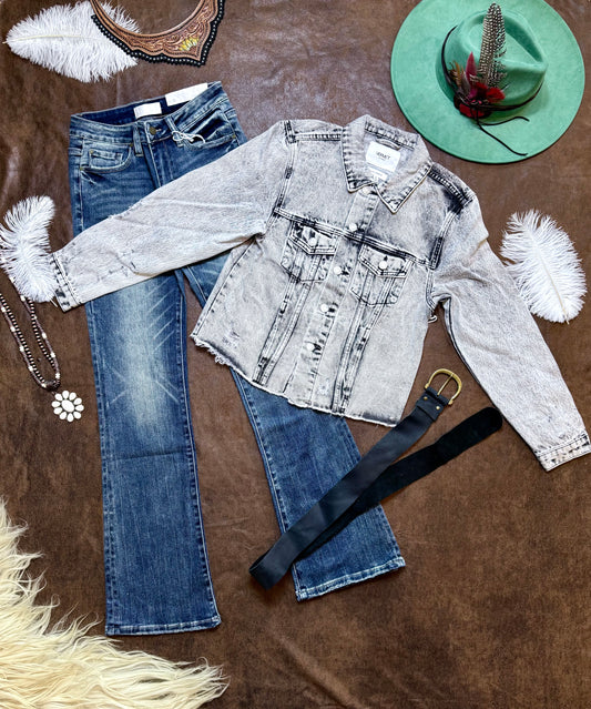 Distressed Classic Crop Denim
Jacket