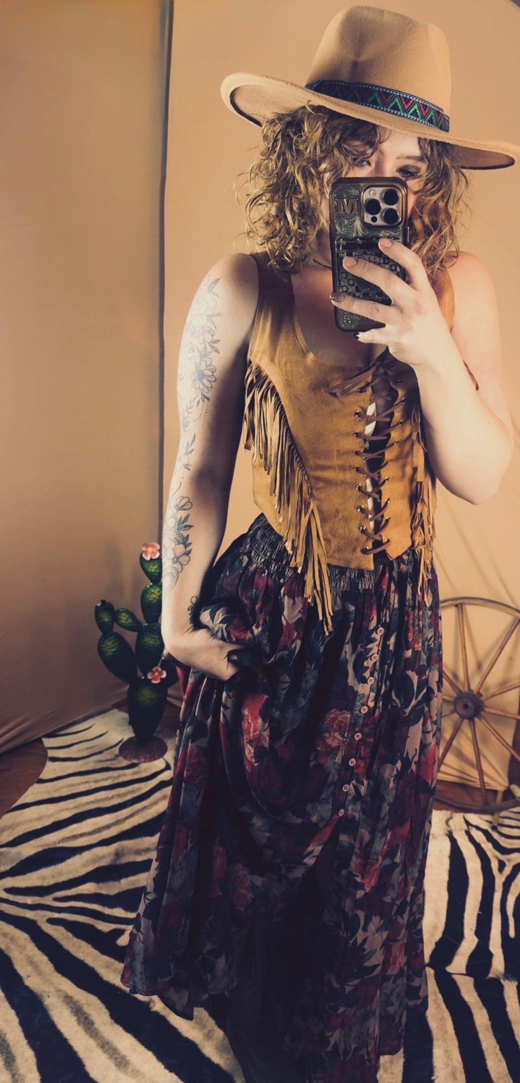 Floral-Print Drawstring Button-Front
Maxi Skirt
