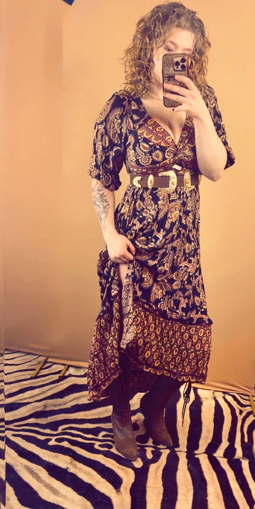 Angie V Neck Twist Front Half
Sleeve Maxi Dress W Slit