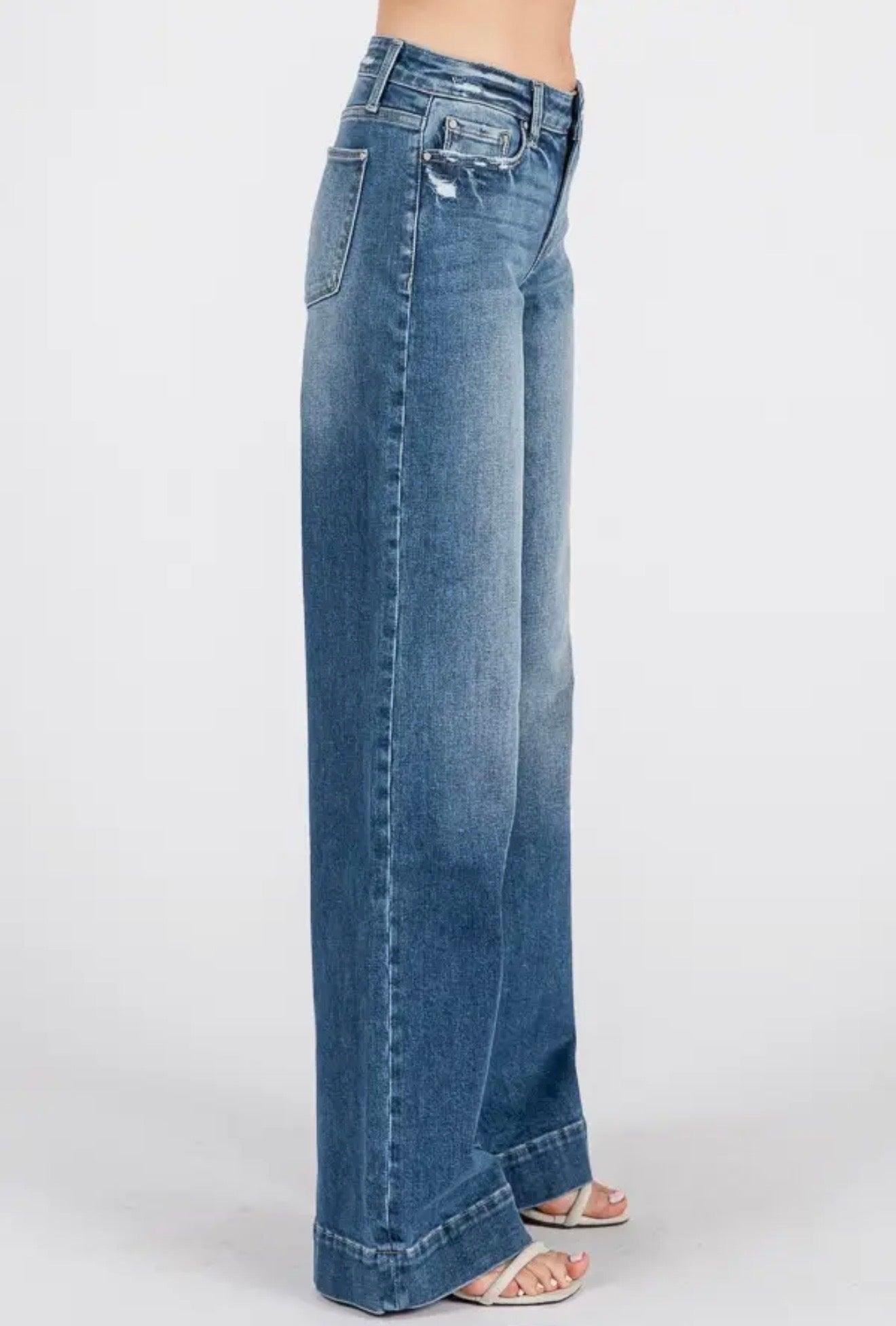 Petra153 Mid Rise Stretch Trouser
Wide Leg Jeans
